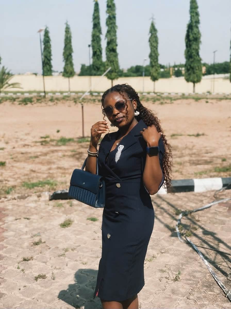 rich lady dressing gown SHE DID NOT COME TO PLAY!!! 😮‍💨🔥😍 Look at our babe looking absolutely STUNNING in her Thrift AffairsNg gown! 🥹❤️ The is giving class, elegance, rich-girl energy & “where did you March-MDs