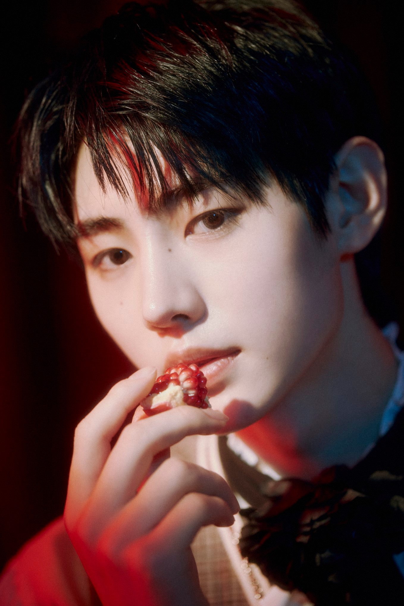 ENHYPEN BORDER : DAY ONE Concept Photo (DUSK ver.) - #성훈 