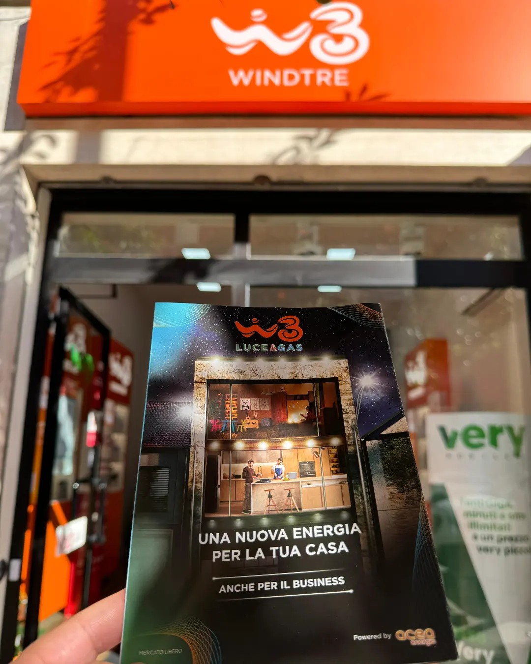 WindTre - 🌟 Esplora un universo di connessione completa e sostenibile ...