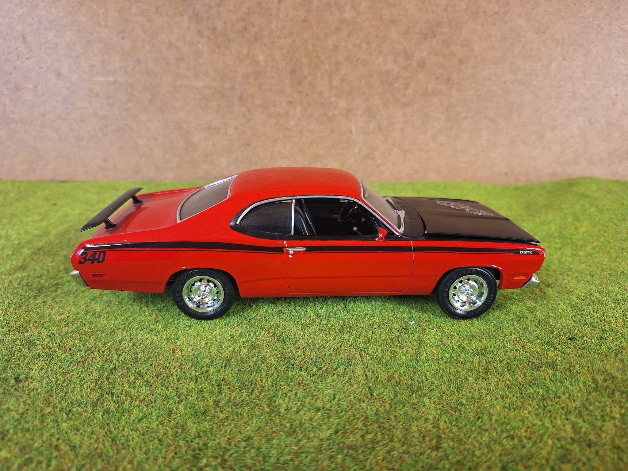 Amt ertl 1/25.