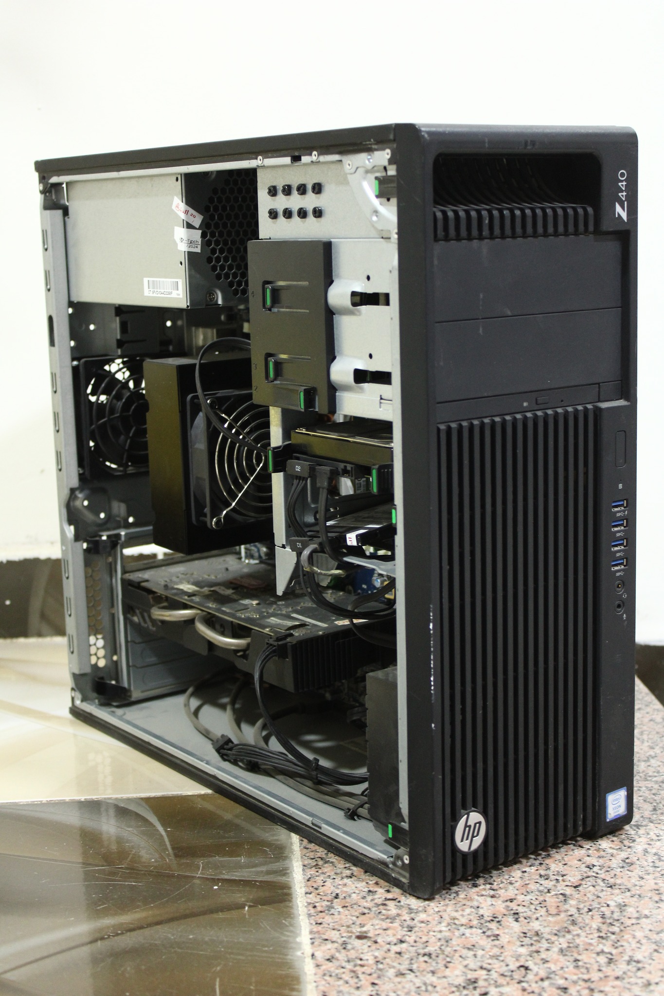 Dell Precision T5810🌟 Or HP Workstation Z440✨ Specs:- • Intel
