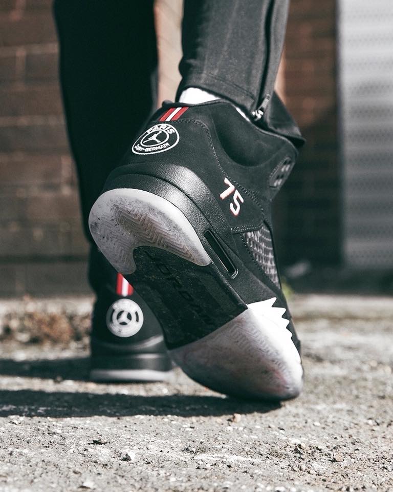🚨Drop-Alert🚨 Titans collide with @Jumpman23 linking with @PSG to