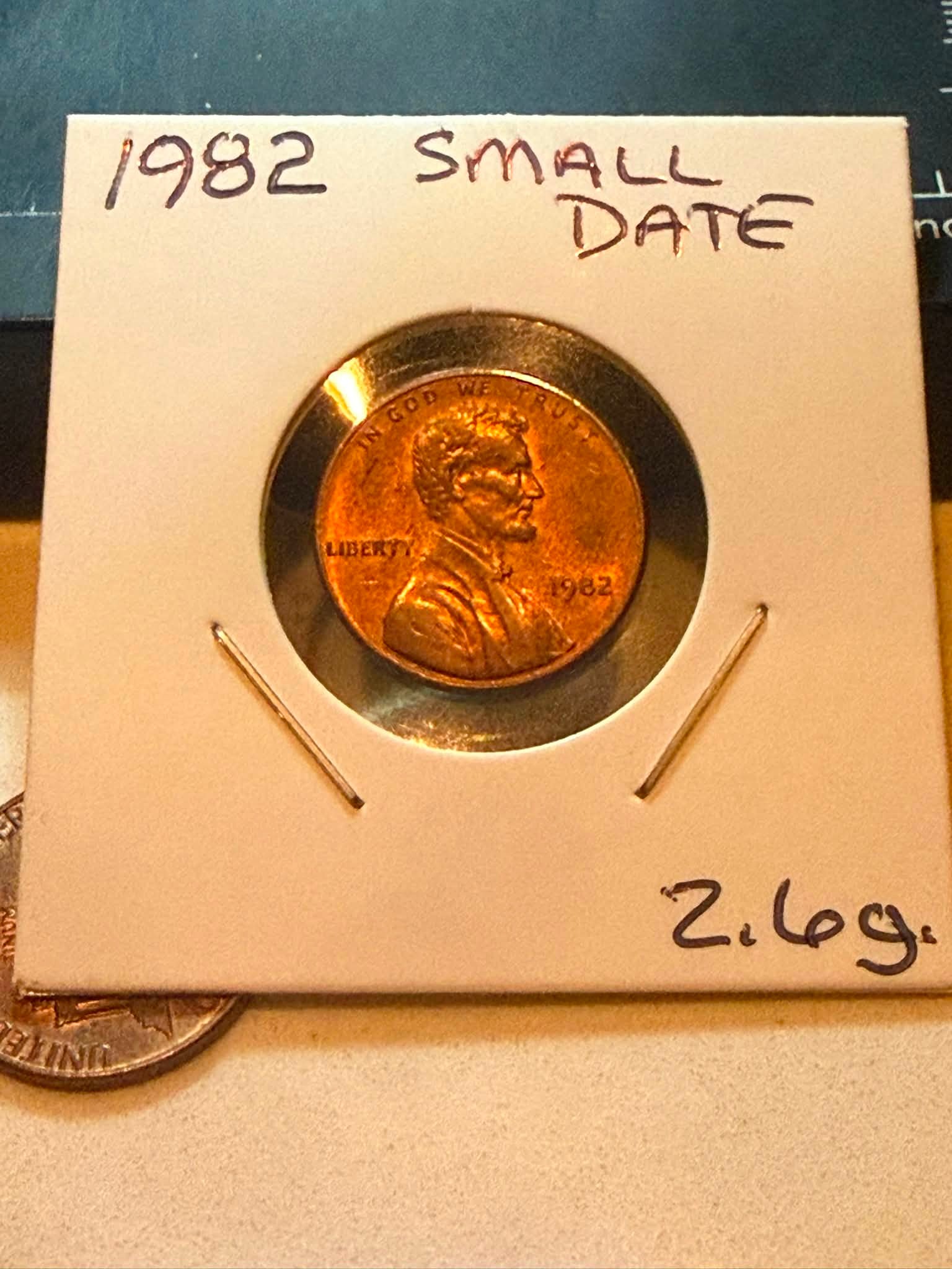 Small date 1982 2.6g 1982 SMALL DATE LIBERTY 1962 2. و2 UNITED TED