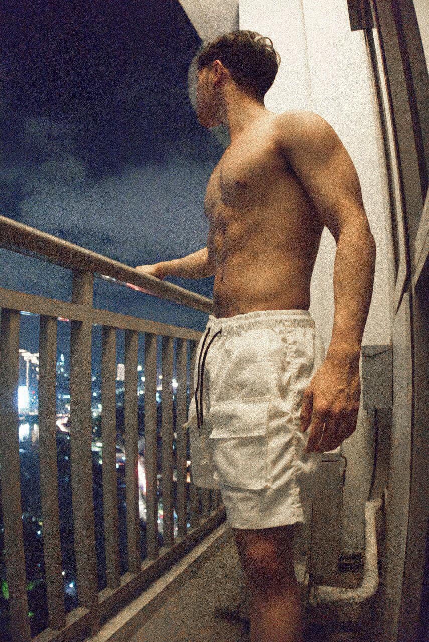 Christian - Bebe ano masarap gawin kapag tag-ulan? #viralpost #hunk # ...