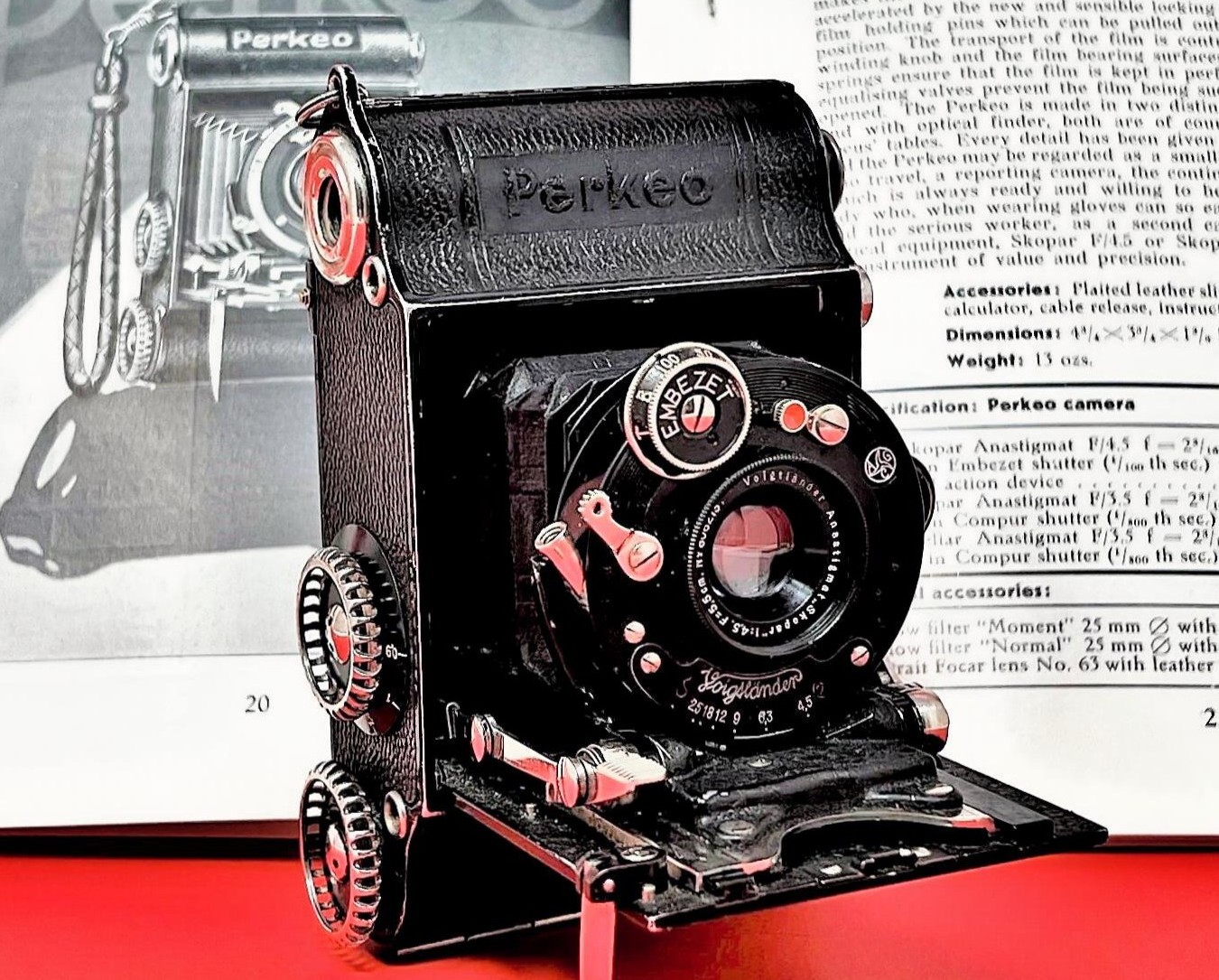 Voigtlander Perkeo I medium format cameras for travel