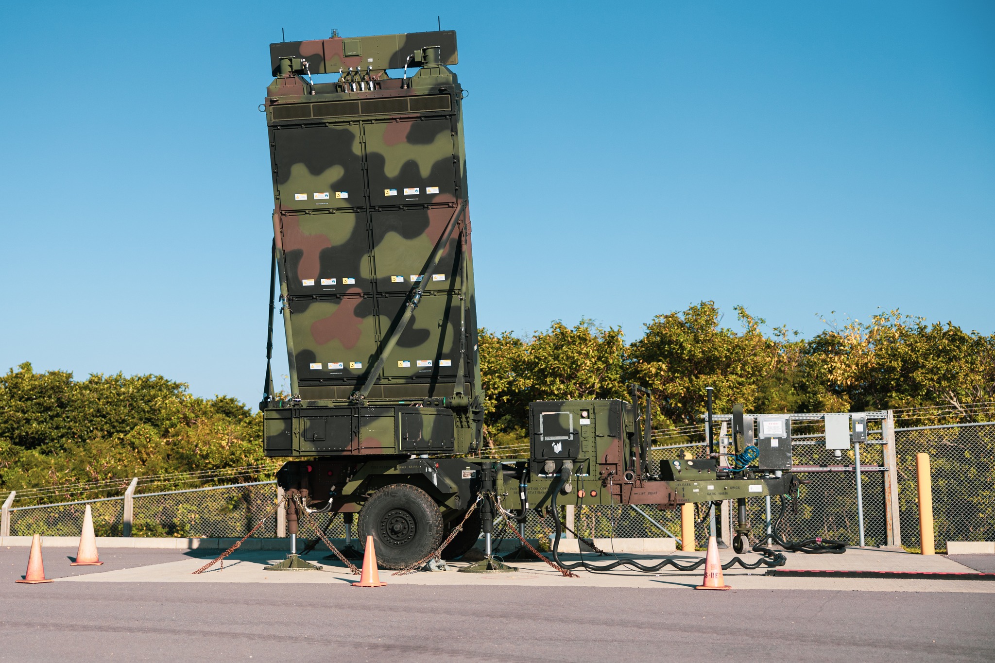Marines and an AN/TPS-80... - 1st Marine Aircraft Wing