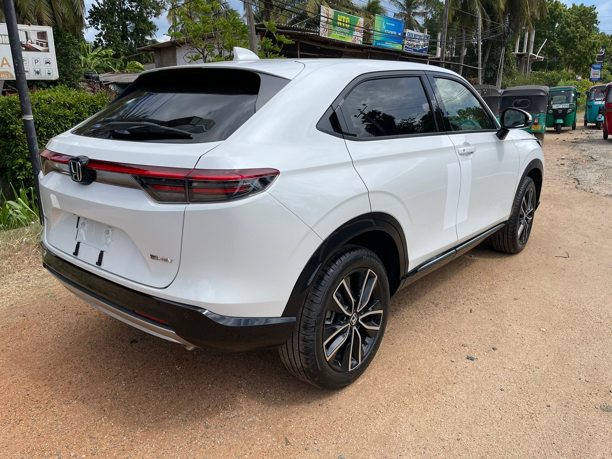 Dilanka Subash - 🎲 HONDA VEZEL Z GRADE 2025 🎲 💰 LKR... | Facebook