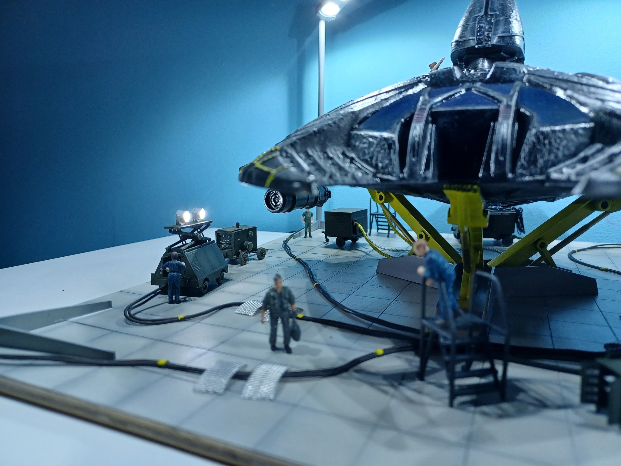Lindberg 1/72 scale Independence Day alien attacker kit