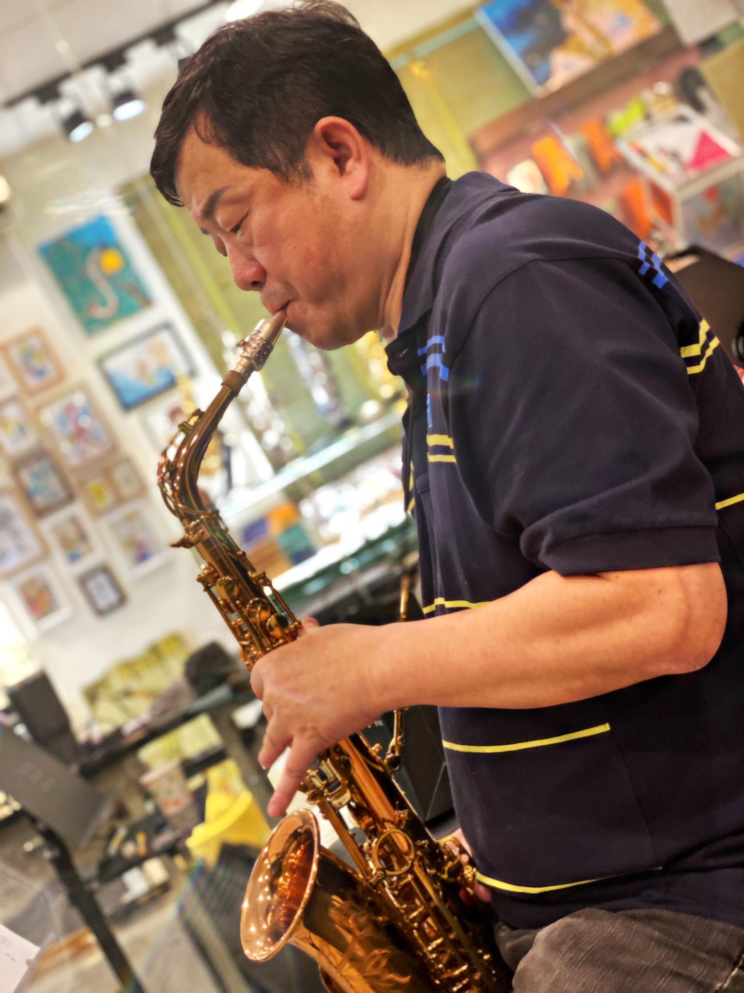 Sax Ruby - 長榮最近很認真啊 上一個小時的薩克斯風個人班 接著上小顧老師伴奏琴個人班 佩服佩服👏👏👏... | Facebook