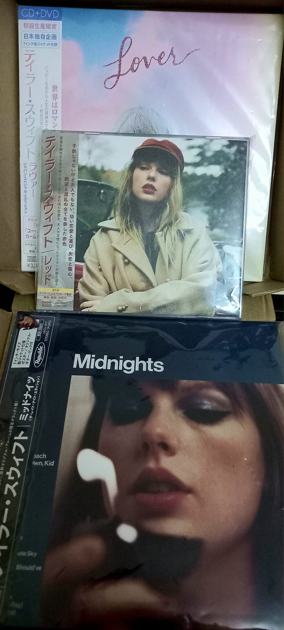 Taylor Swift fan receives Midnights and 1989 Japan deluxe edition CDs