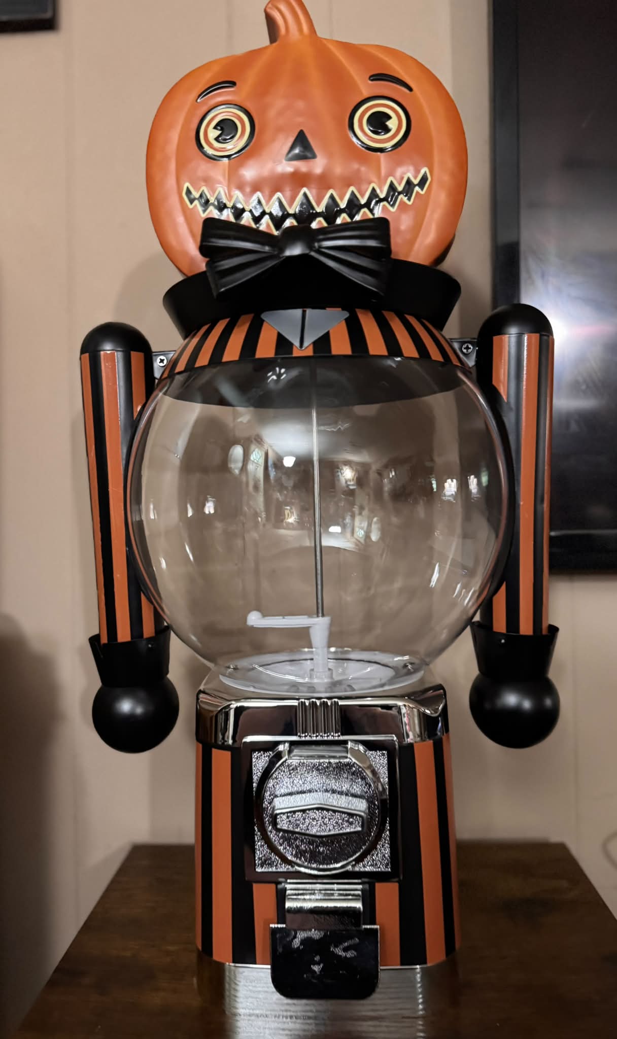 Scoring the Michaels pumpkin bubblegum machine kicks off spooky season
