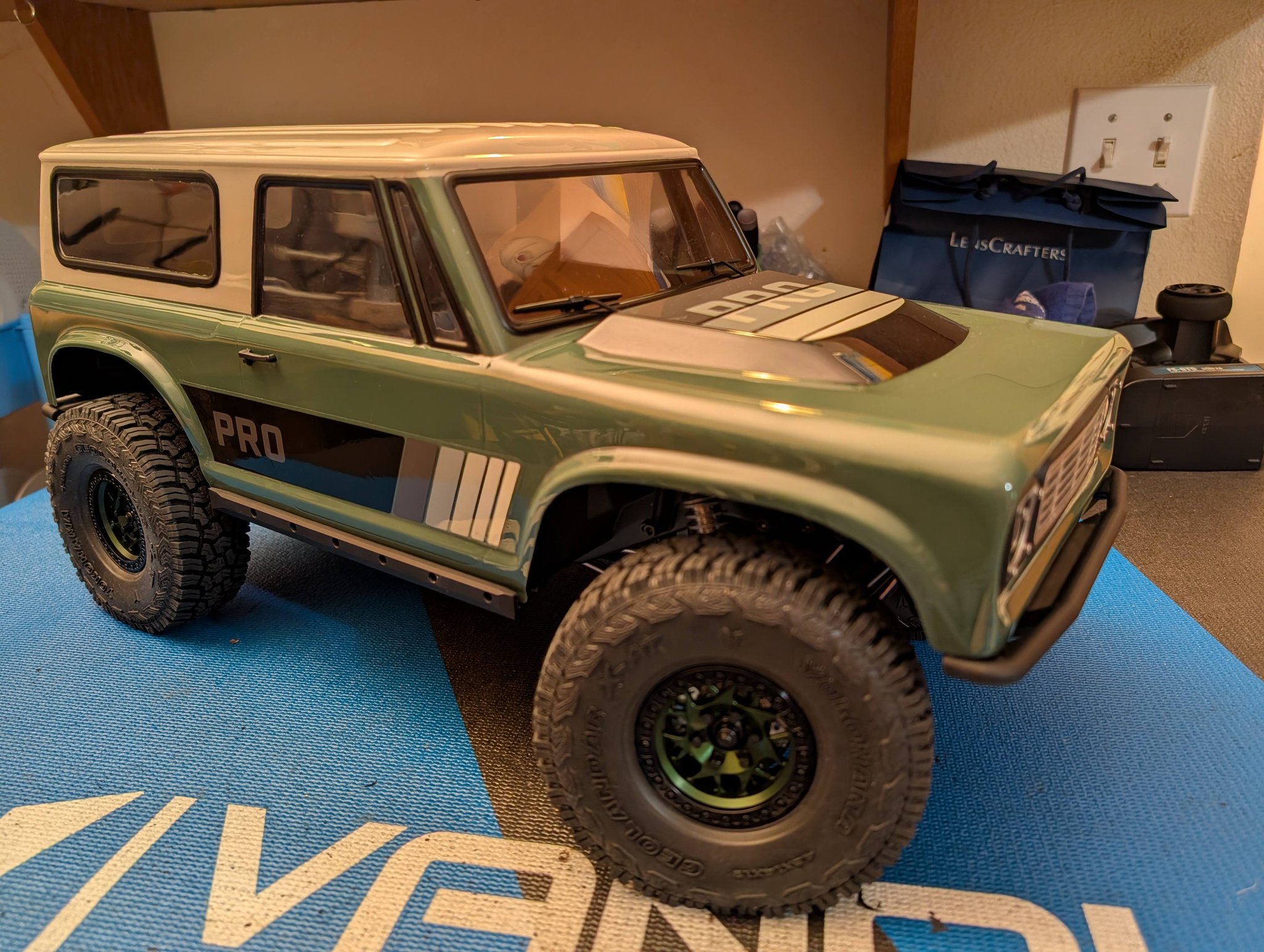 Vanquish Optic Pro RC car build with HW Axe R3 and VFD trans upgrades