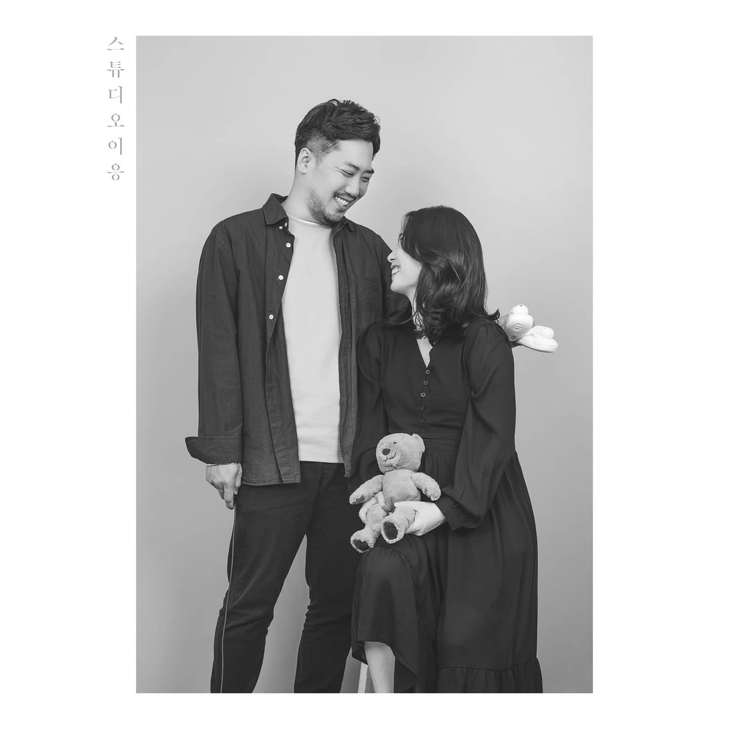스튜디오이응 - #셀프사진 #만삭사진 아가 꼬까신발과 함께 #셀프만삭사진 - 스튜디오이응 셀프사진 흑백,...