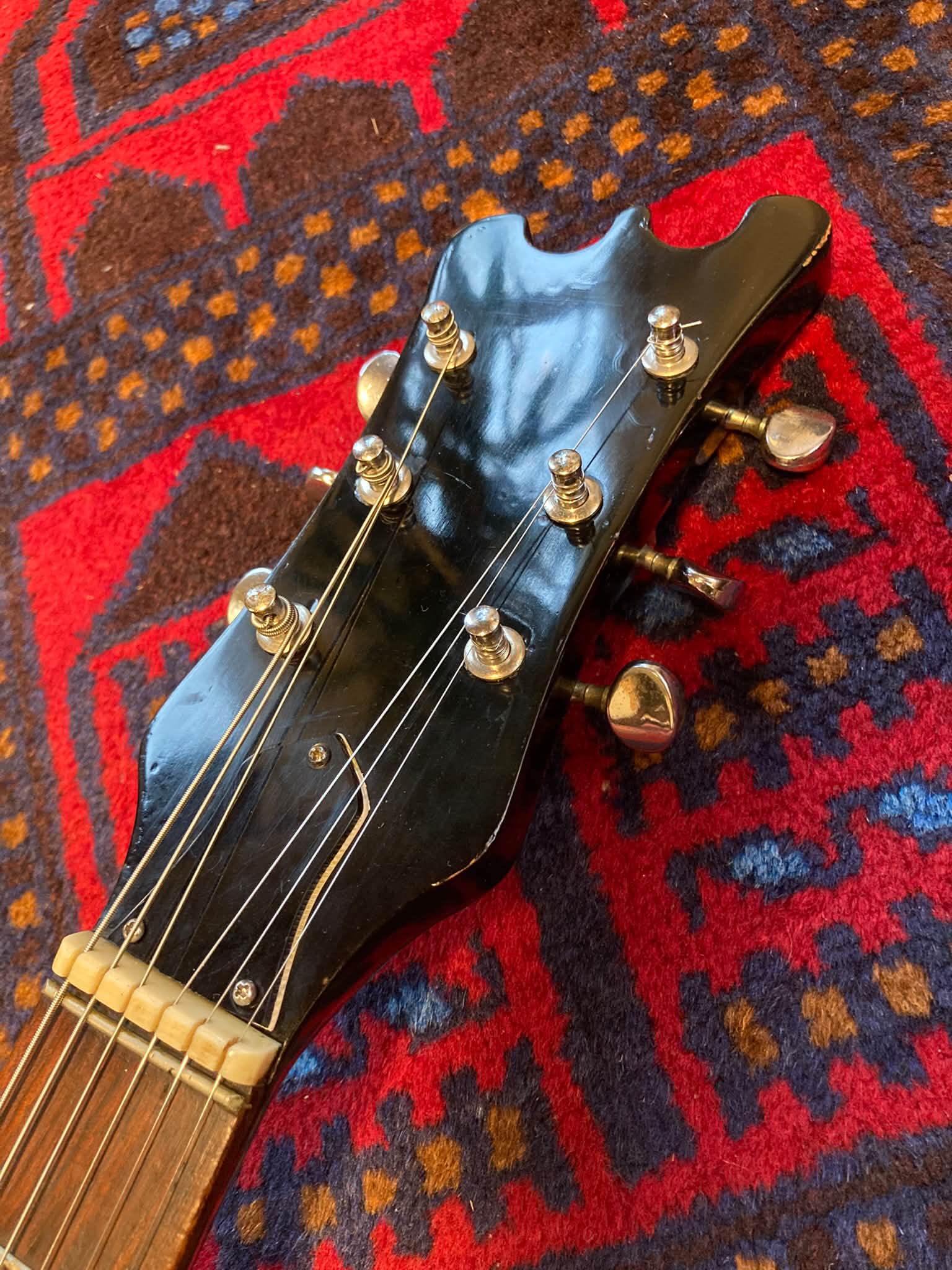 Unknown Mosrite-ish Kawai(bit similar to Teisco V-2)