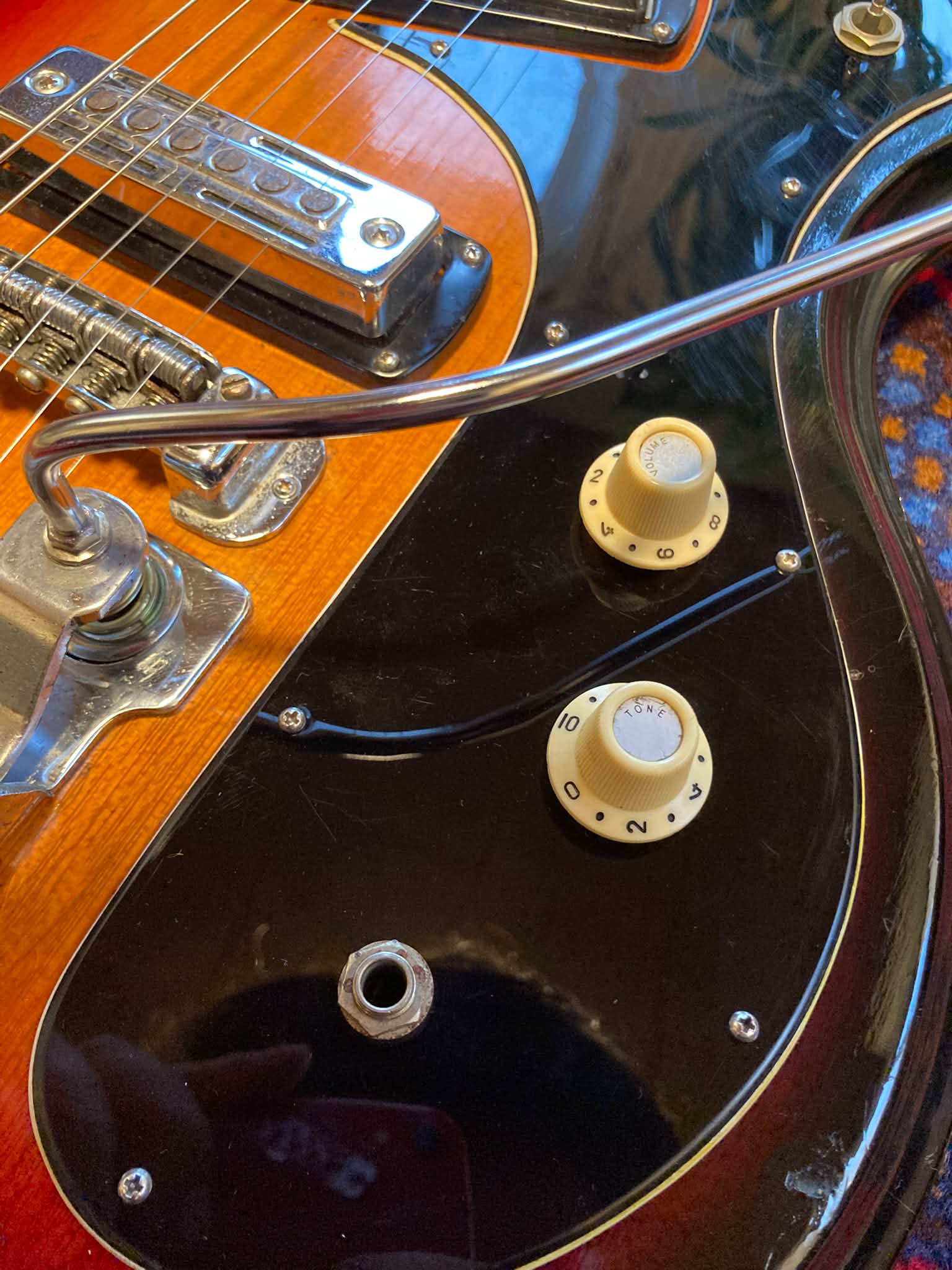 Unknown Mosrite-ish Kawai(bit similar to Teisco V-2)