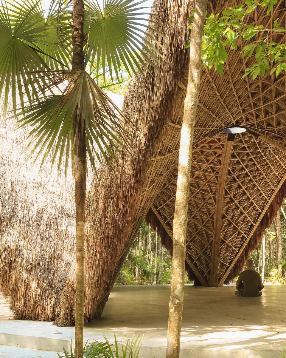 🌟 La arquitectura bohemia de Tulum... - Casa Pink Revolver