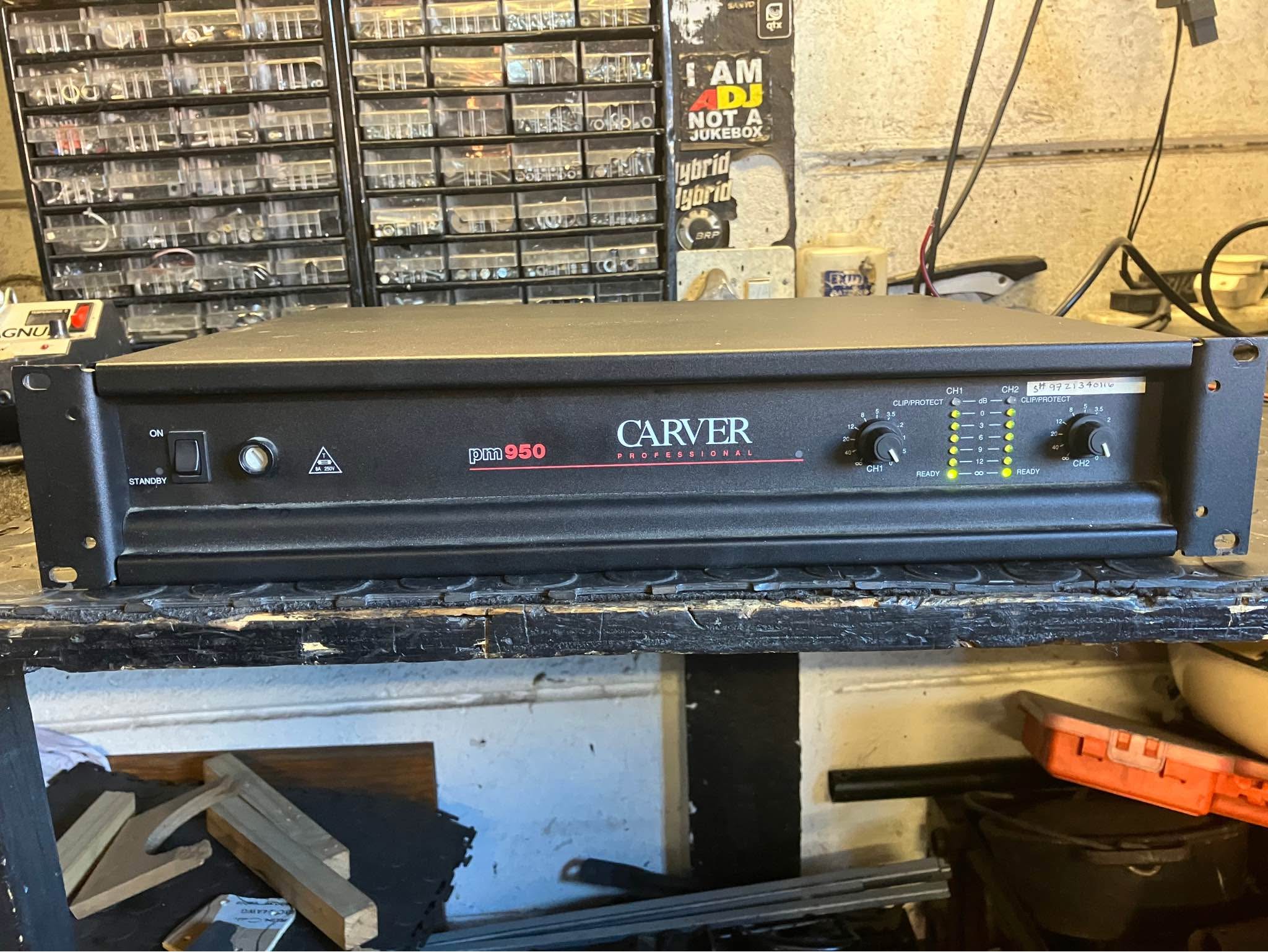 Carver PM 950. Pro Power Amplifier. 950 watts max per channel. 4