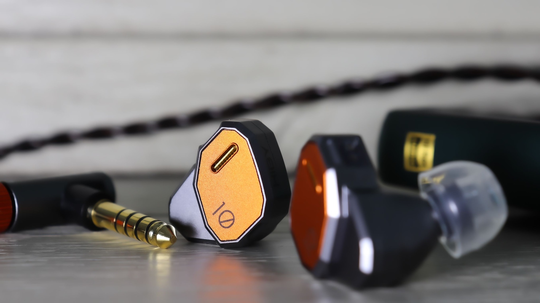 HiBy Yacht10 unboxing! For a $129 IEM, the packaging design is