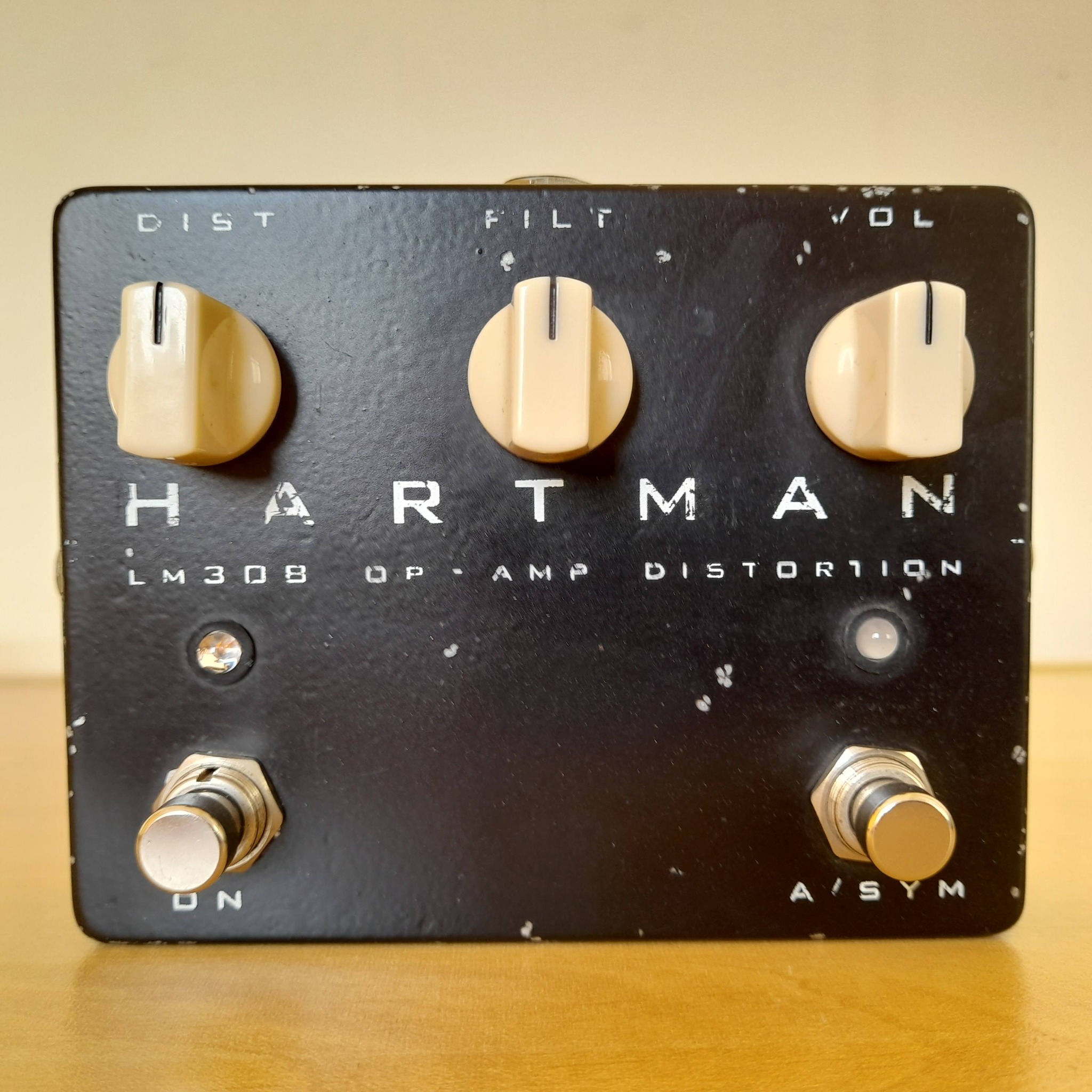 Unique mod in lm308 distortion circuit?