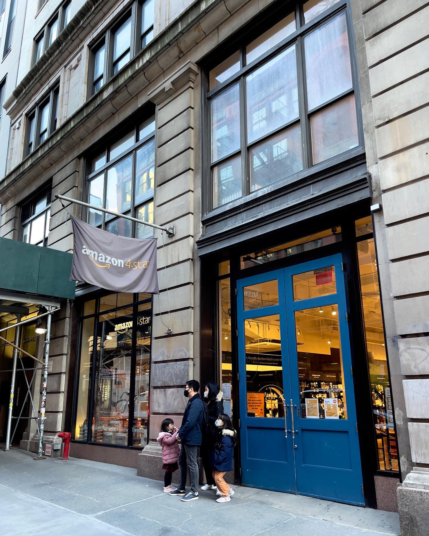 Dicas Nova York - Localizada no SoHo, a Amazon 4-Star é a...