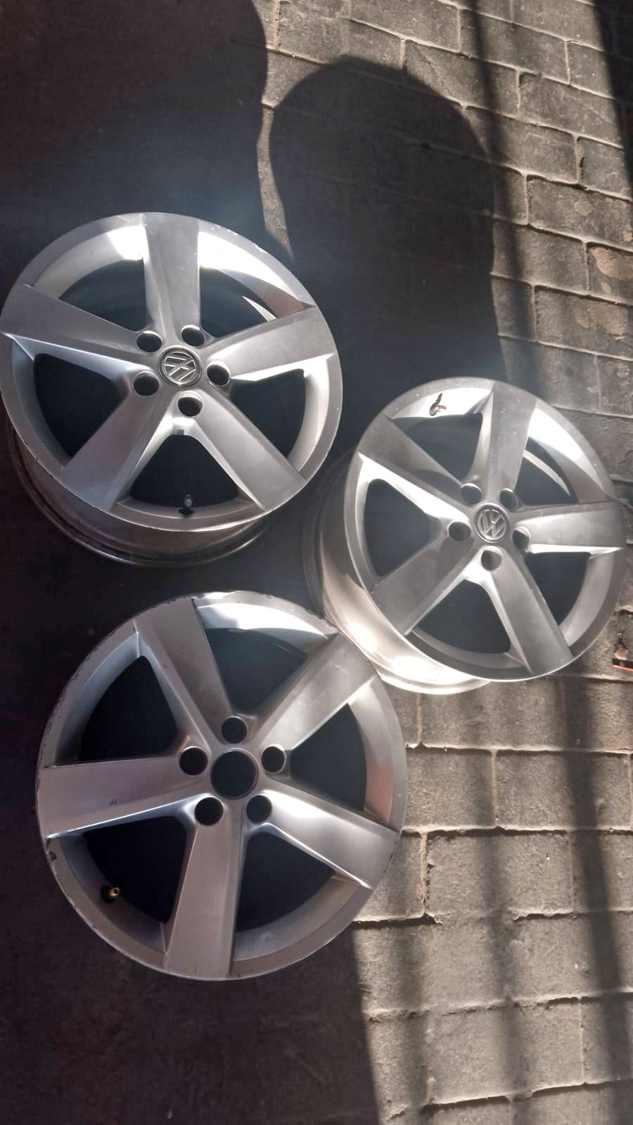 16inch tsi rivazzas rims for sale 2 rims only No tires 1 for 1650 Or 2 ...