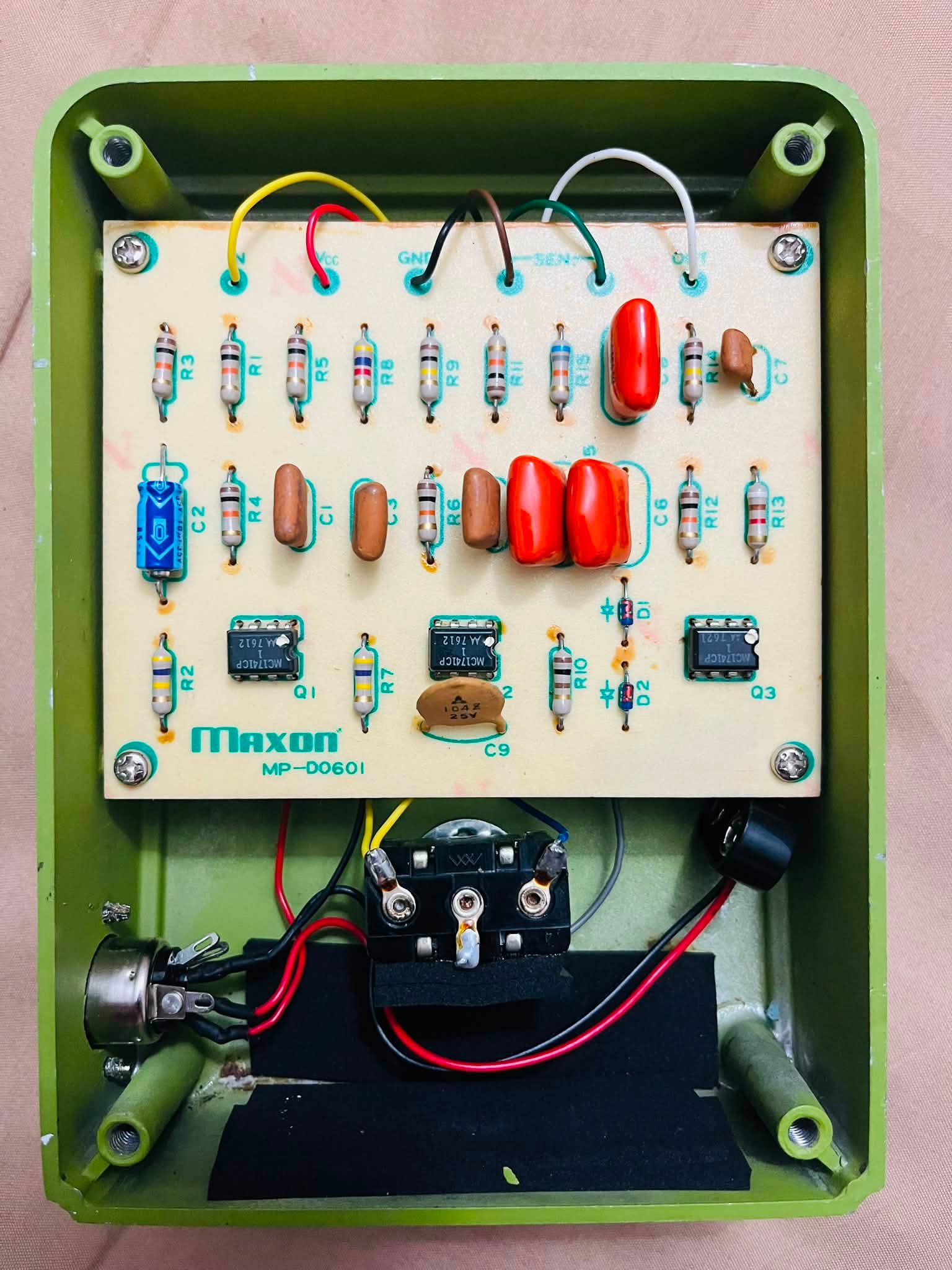 Maxon overdrive soft distortion OD-880 original 1976