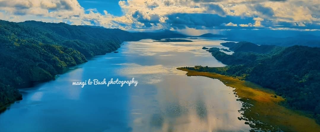 The famous Lake kutubu that... - Mangi lo bush Photography