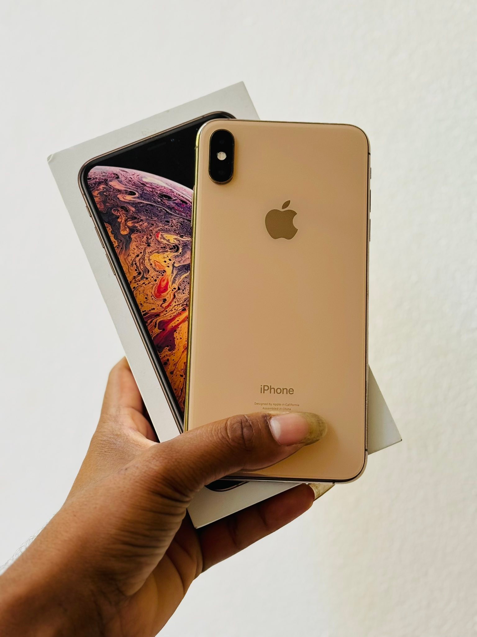  iPhone Xs Max* *256 GB* Gold Color QL/A ?? *85% Battery 