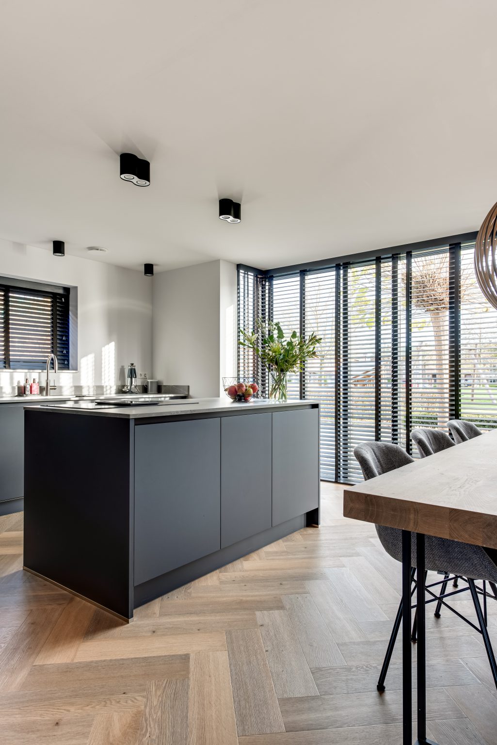 Denk je aan een nieuwe keuken of... - LIFS Interior Design