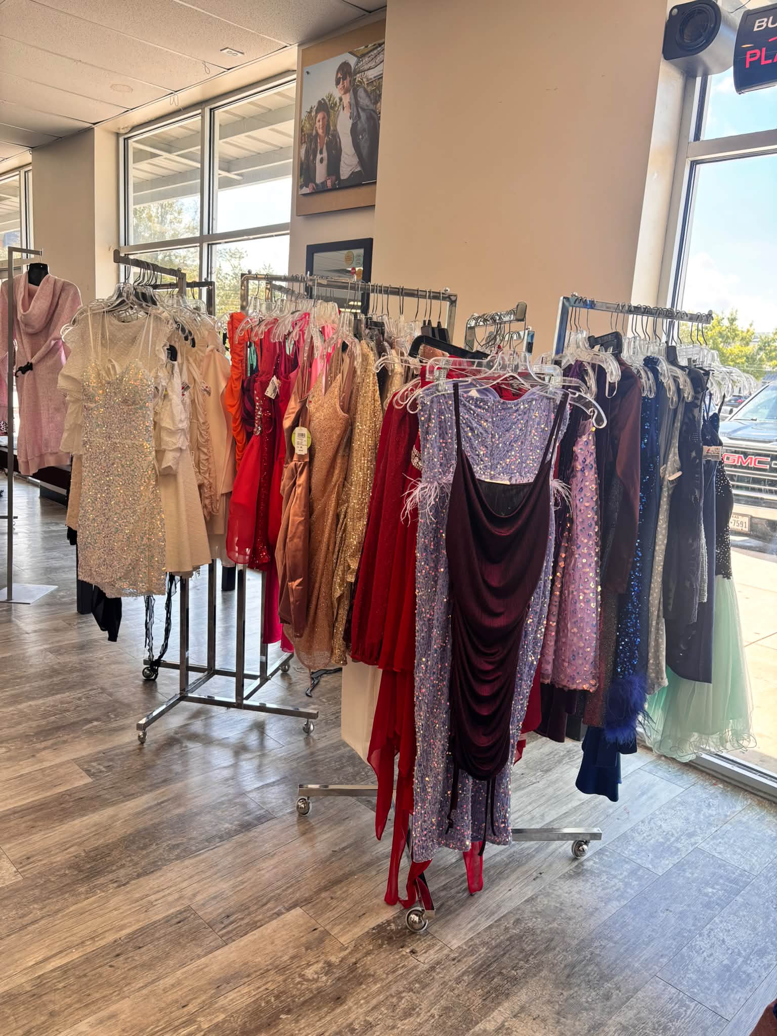 Where to rent homecoming dresses in Conroe or The Woodlands?