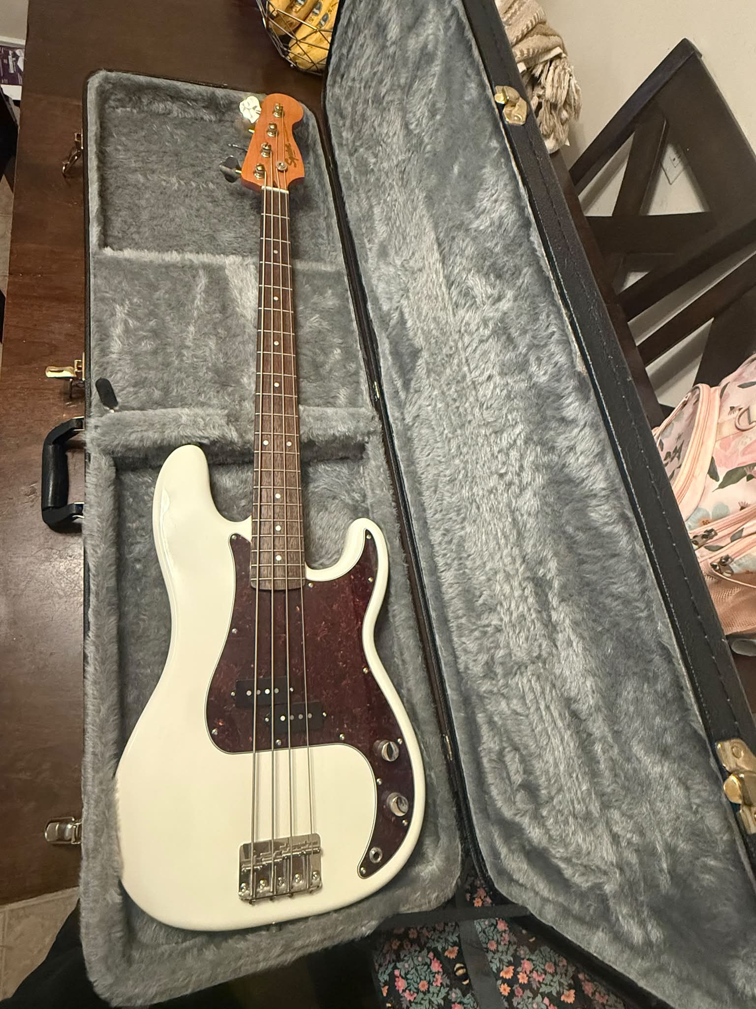 Fender Precision Bass for 100CAD with hard case