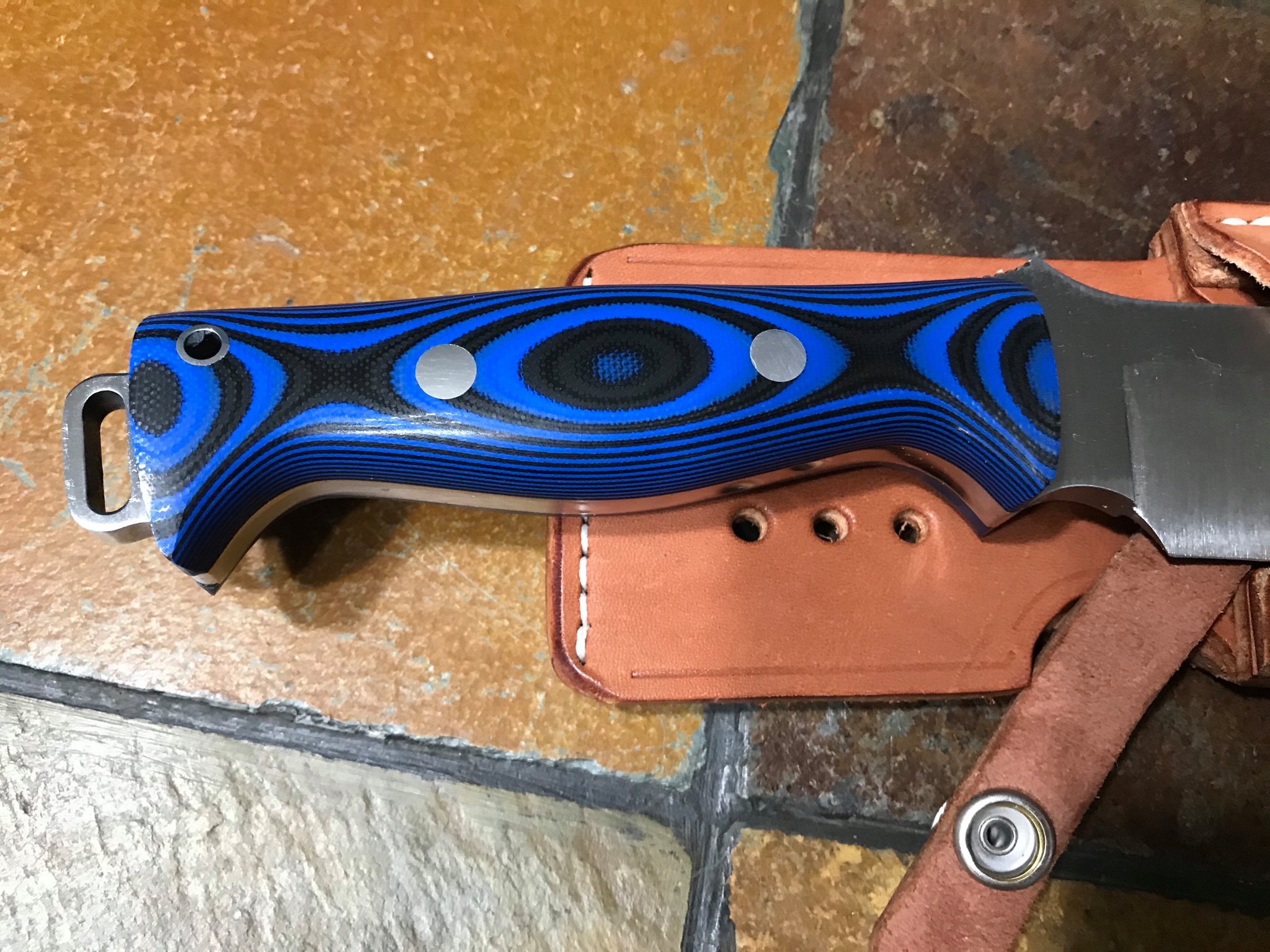 Bravo G10 handle knife image request