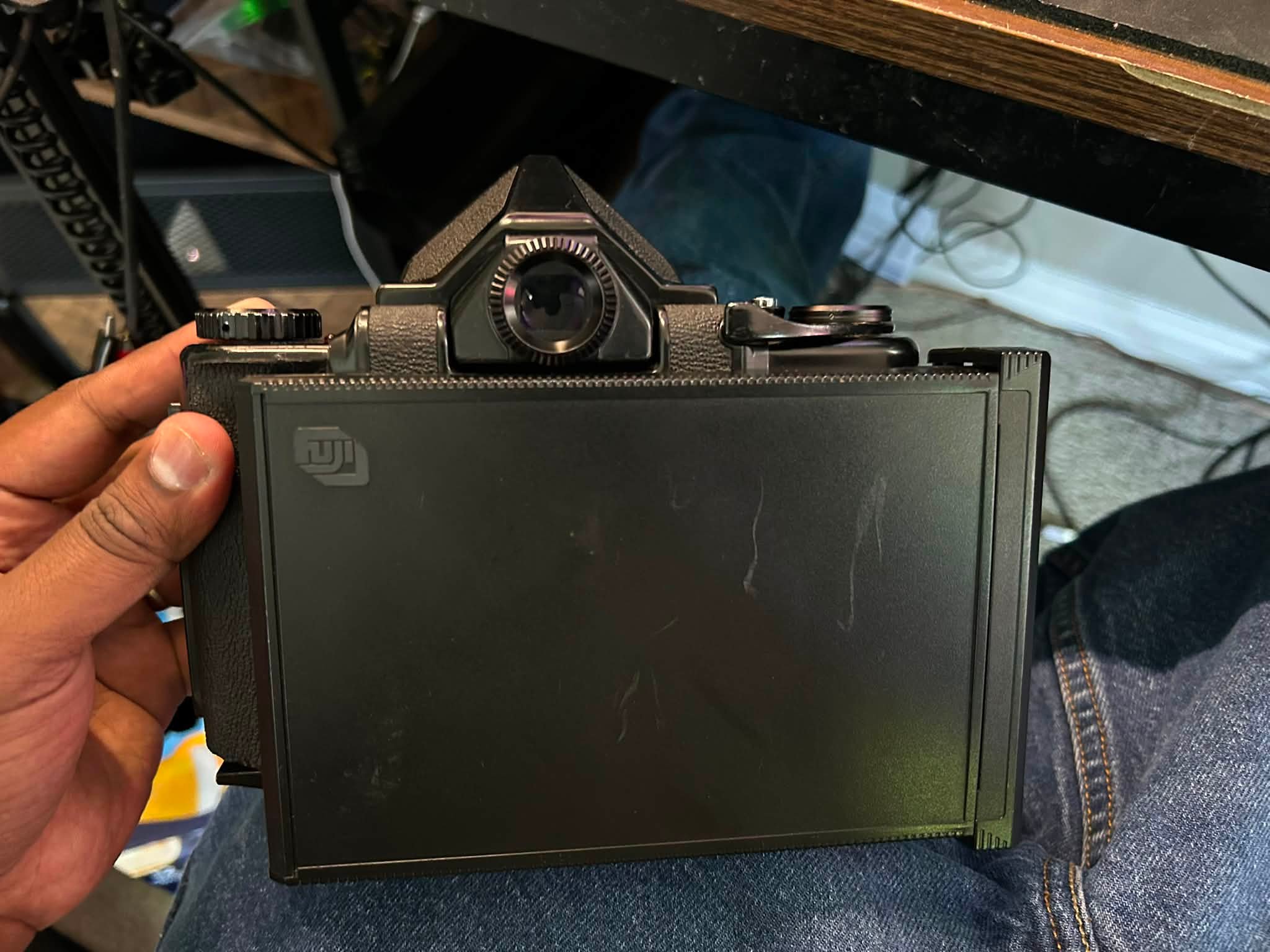 How to replace a Polaroid back with a normal film door on a Pentax
