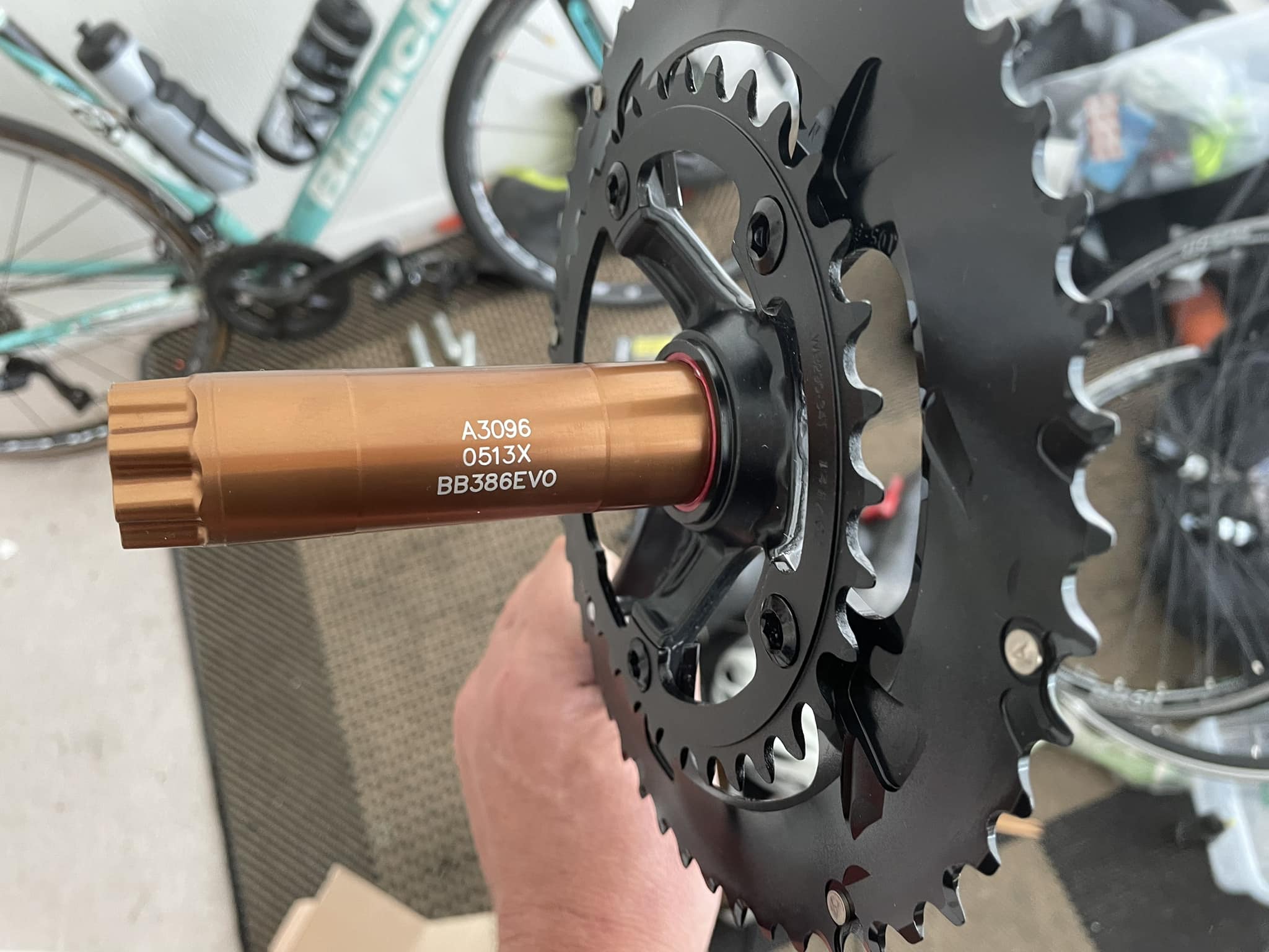 Bottom bracket for ultegra r8100 crankset?