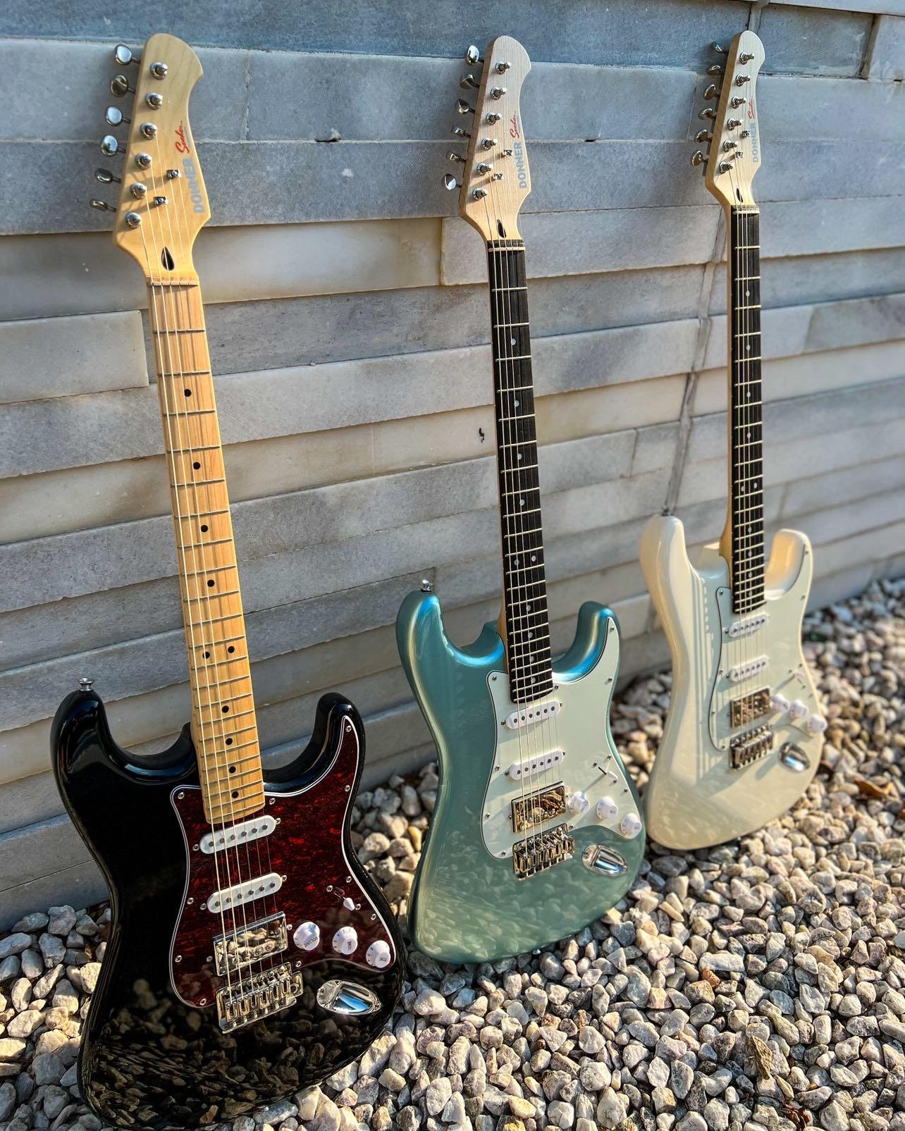 Donner Seeker series DST-152 guitar features