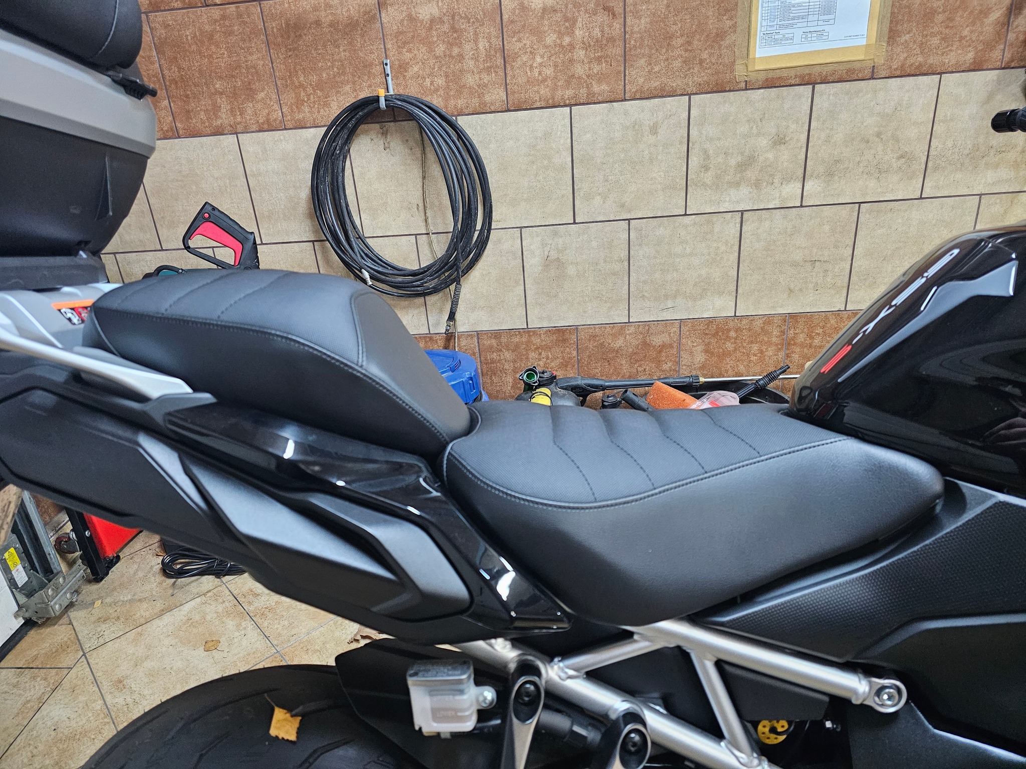 GSX-S1000GX+ Premium Seat (2024-2025) Double-layer cushion