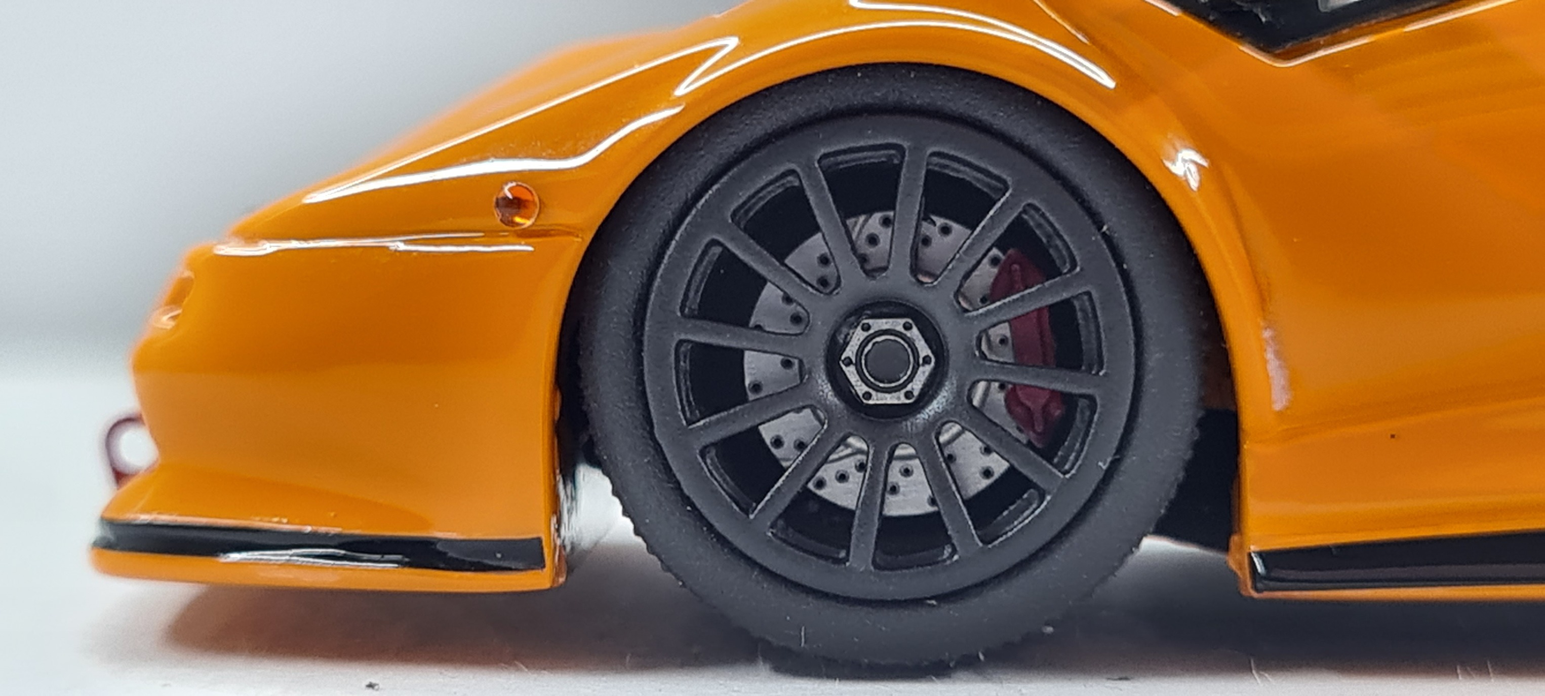 scale & brand: **1/43 Looksmart** year - manufacturer & model