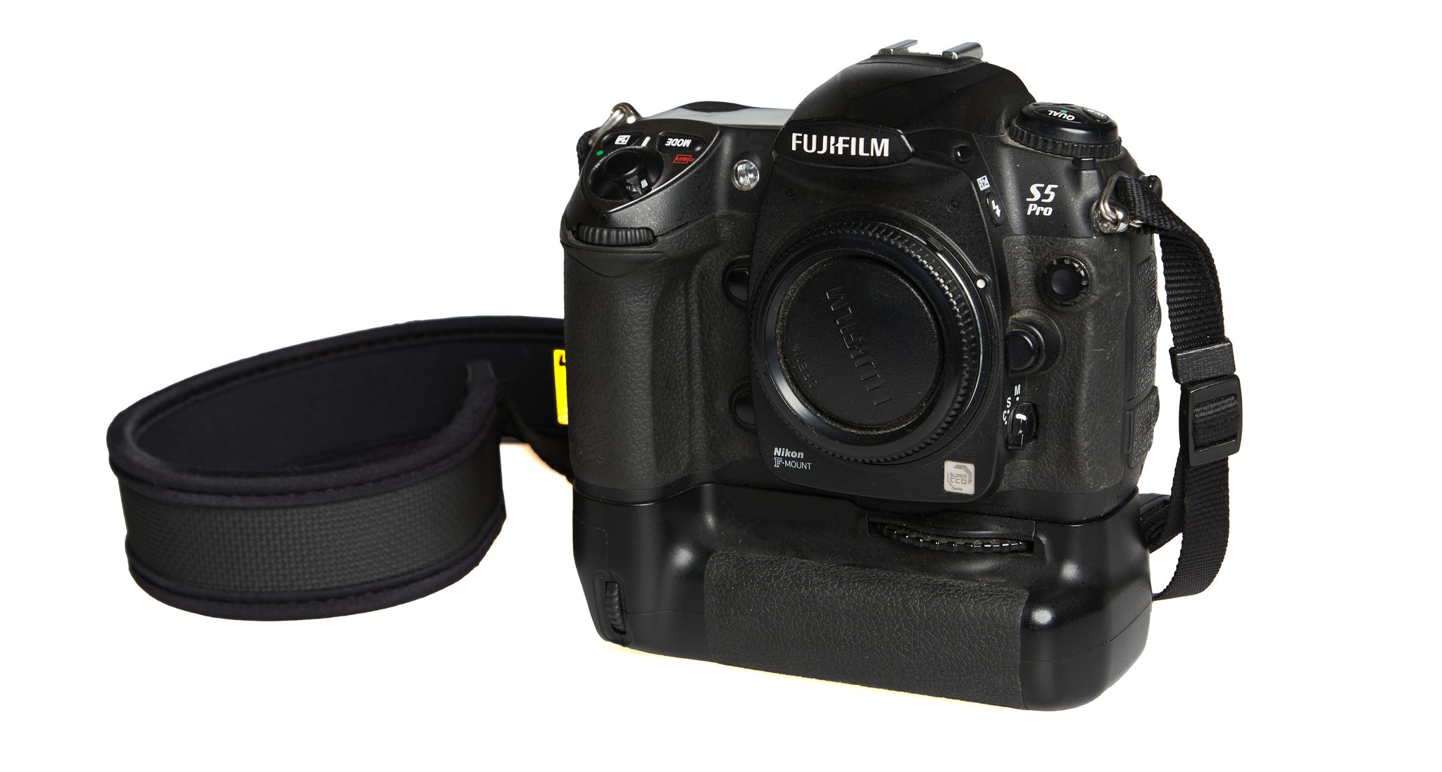 Is Fujifilm S5 Pro a worthwhile addition to a collection with