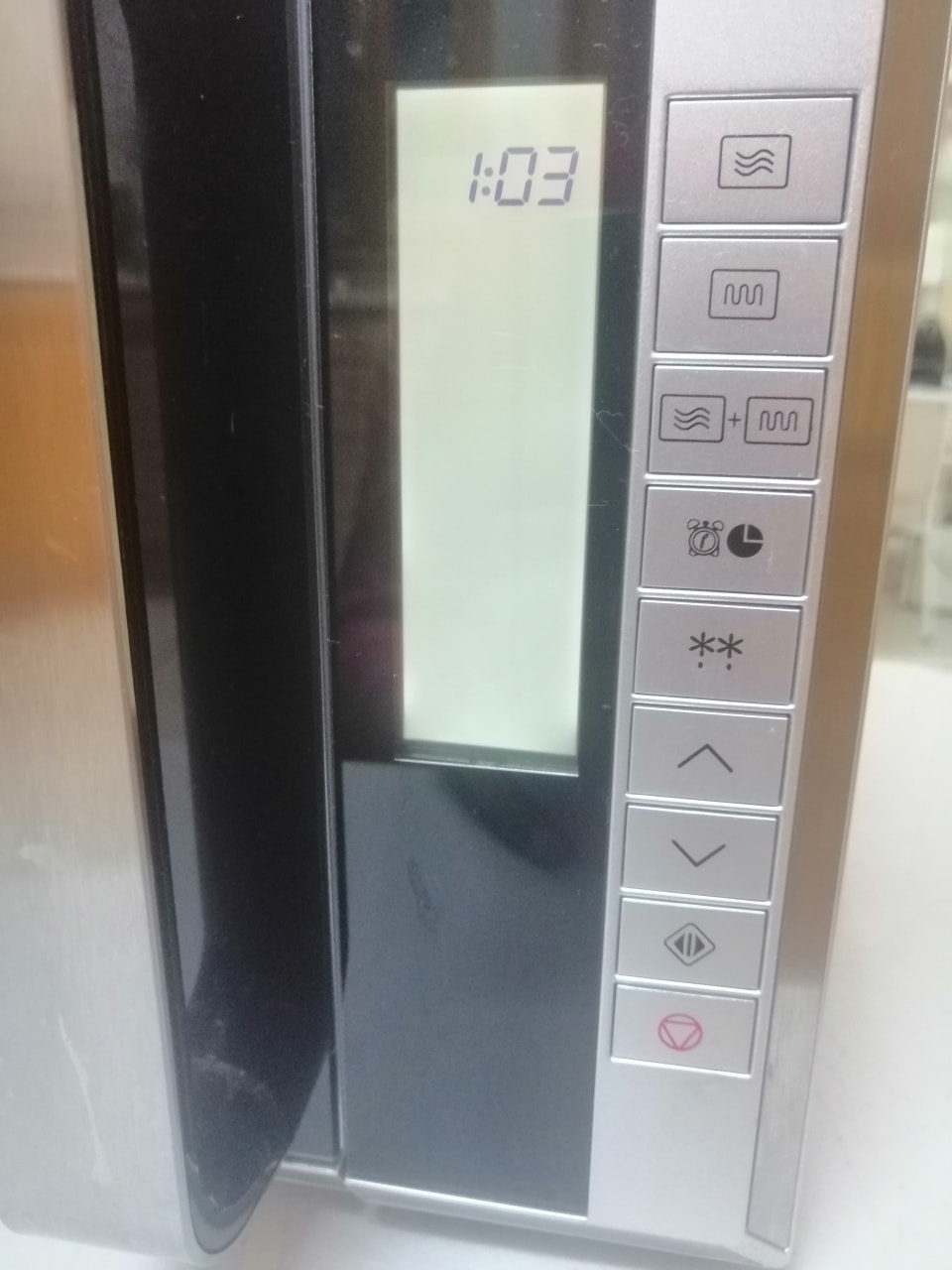 MEDION MD 14482 Four à micro onde avec gril combiné 20L (micro-ondes