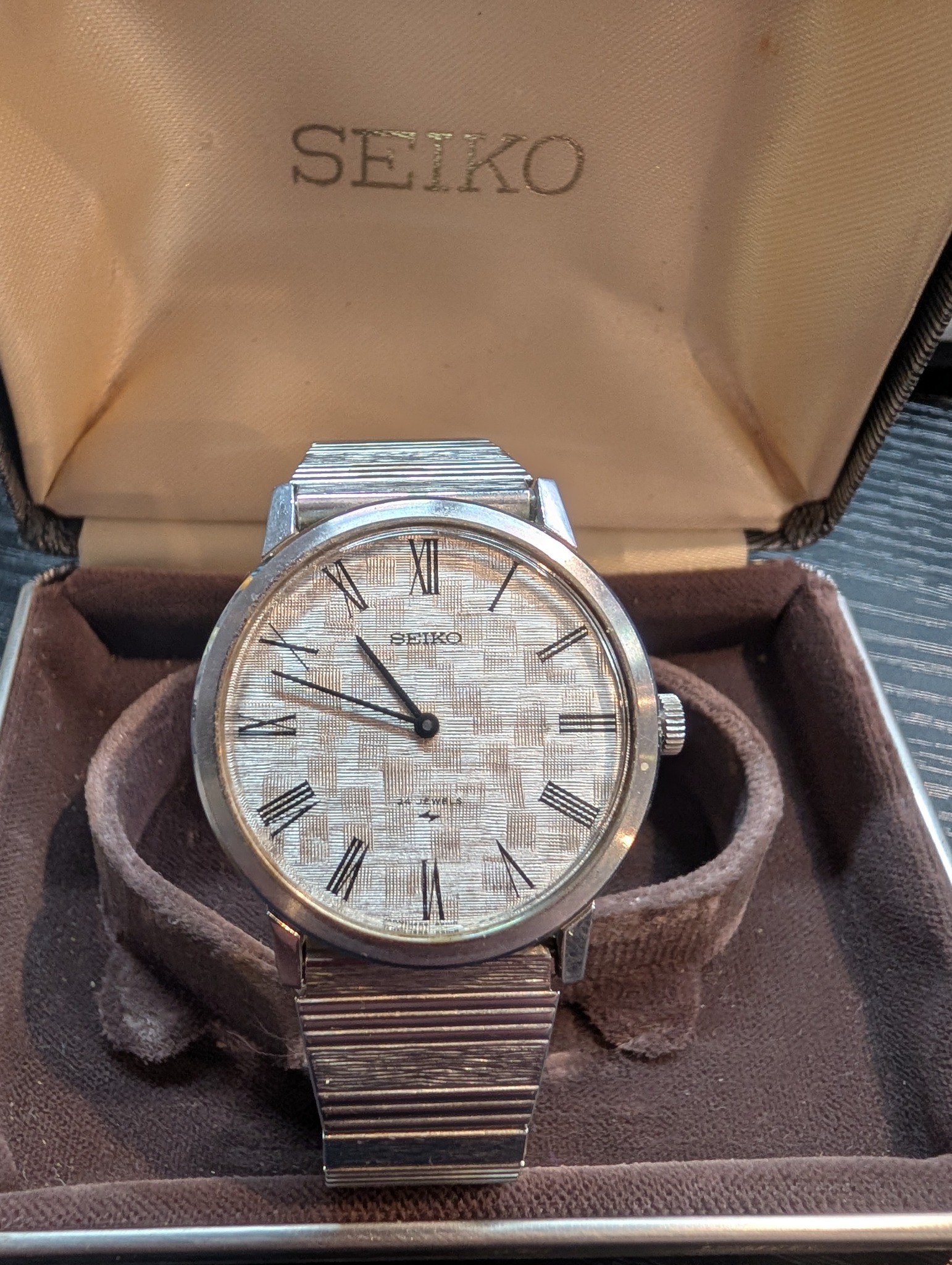 70s Vintage Seiko Chariot 希少文字盤 立体 Seiko Chariot textured dial. Just arrived via an ebay live. Isn't