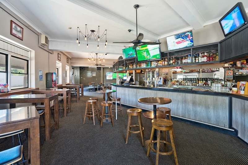 ~ IMPERIAL HOTEL - SINGLETON ~ 〰️... - Pub Rooms Australia | Facebook