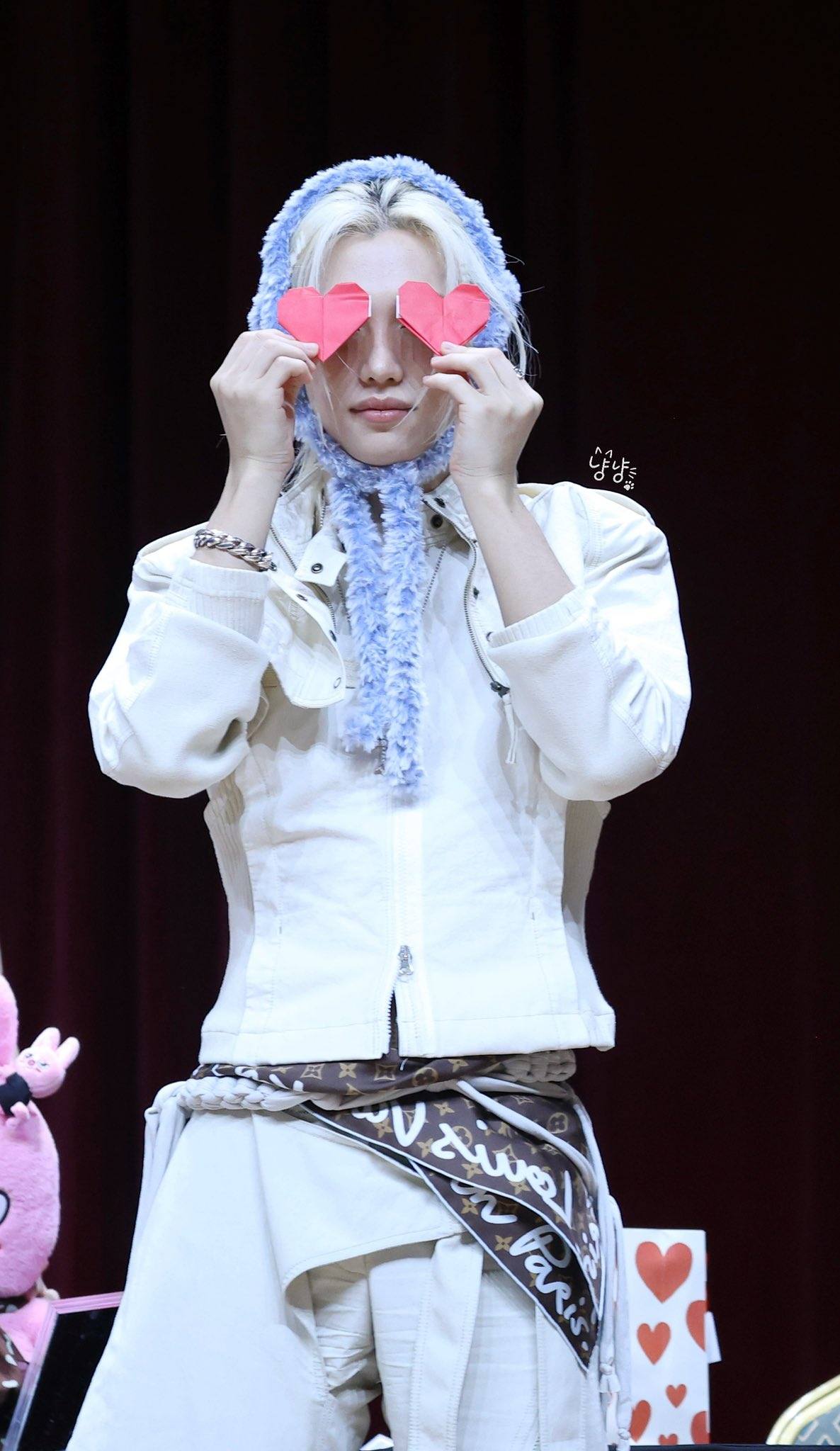Pic: 07|09|25 — Lixxie participates in Soundwave fansign event