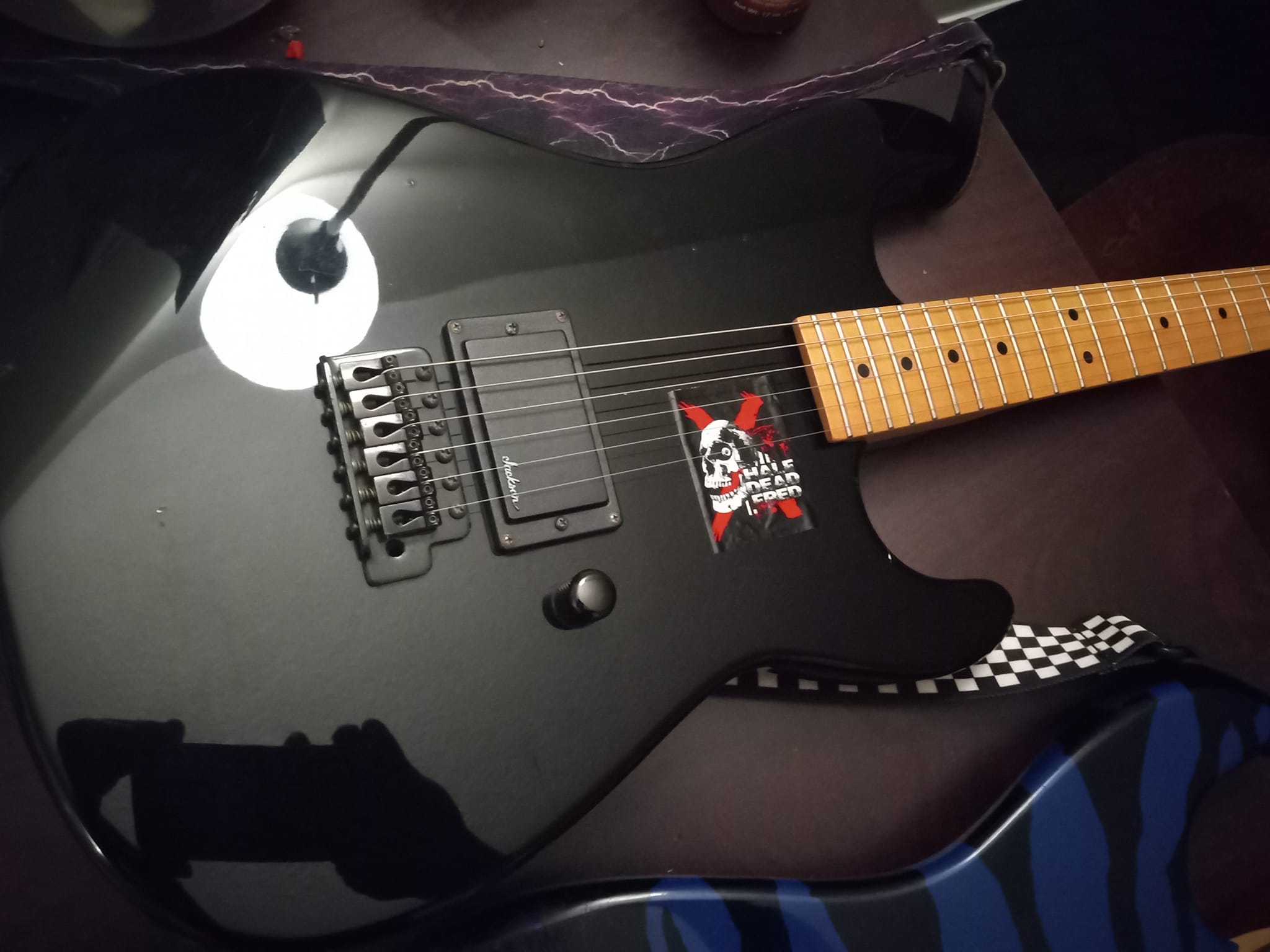 Made in Japan 1993 Charvel sdk 085 HH Ash body medium sacale