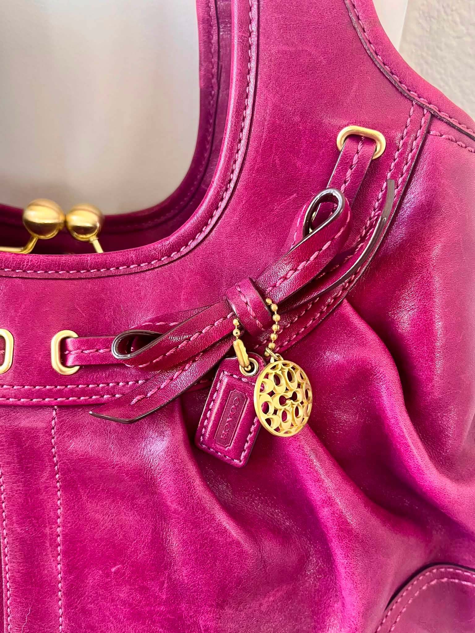 Vintage Coach Ergo Pleated Kisslock Fuchsia/Magenta Leather