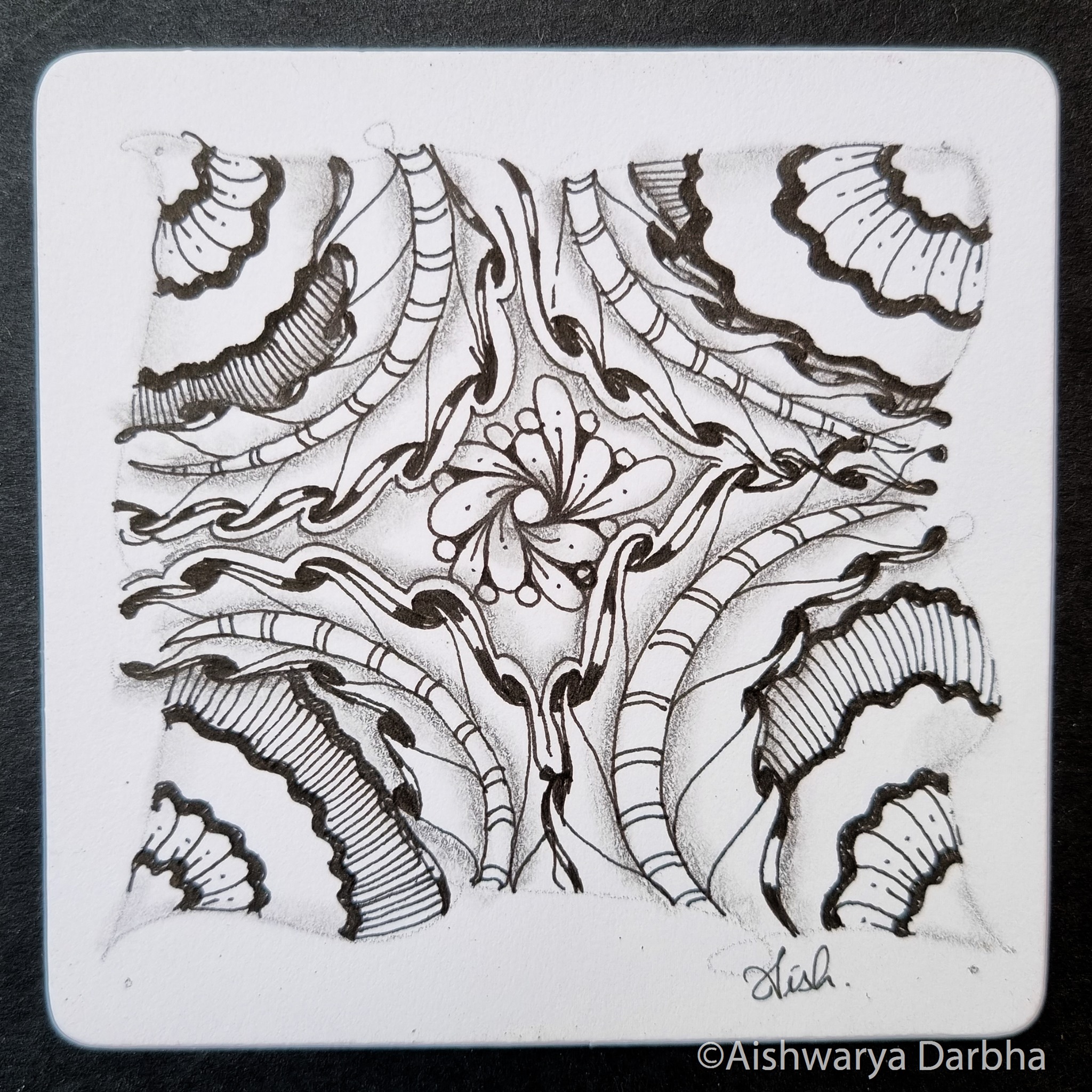 Enjoy a simple tangling session with... - Tangle And Inspire