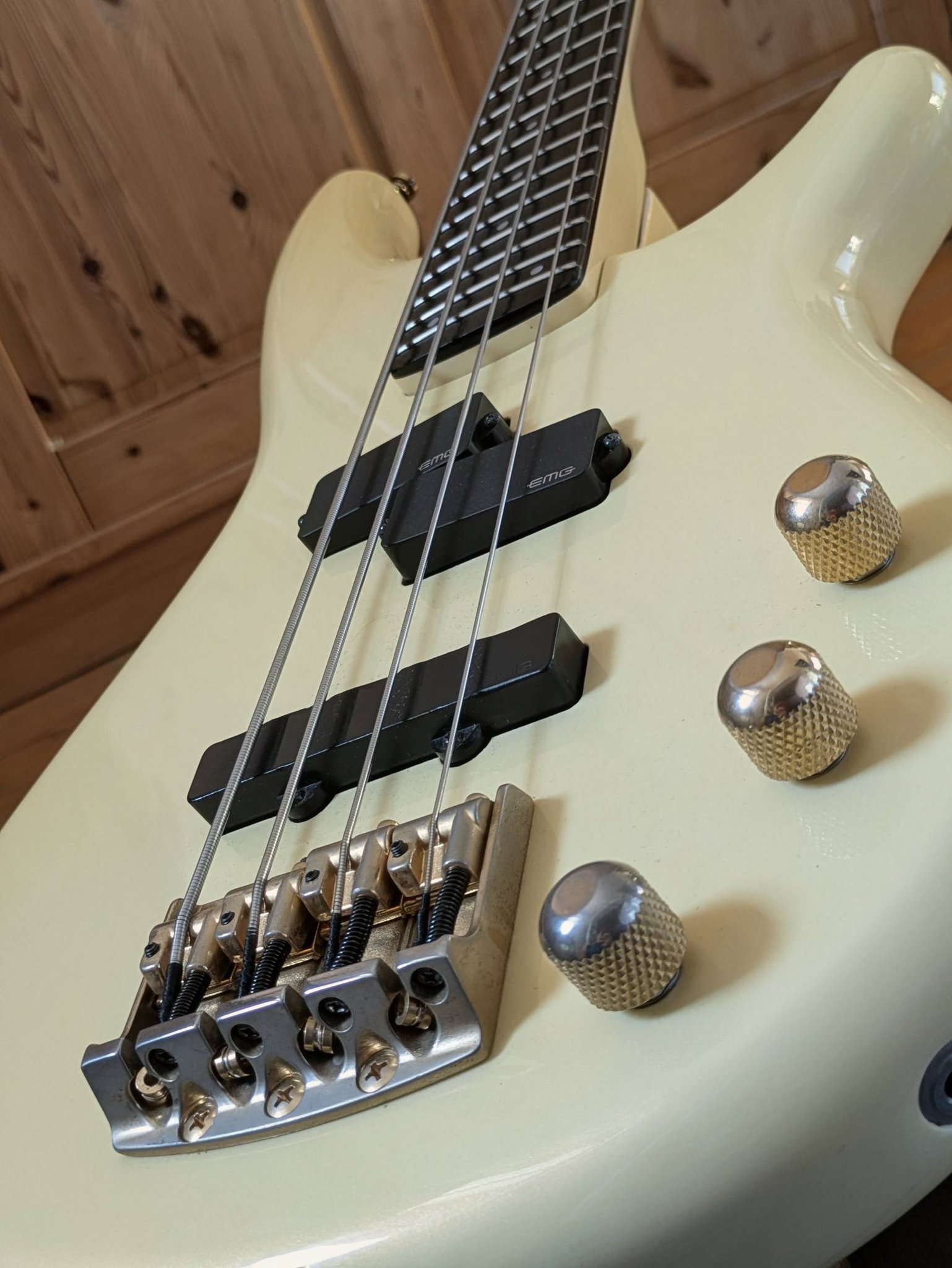 【最終価格】Ibanez RoadstarⅡ - RB830 Ibanez Roadstar RB830 bass guitar review and specs
