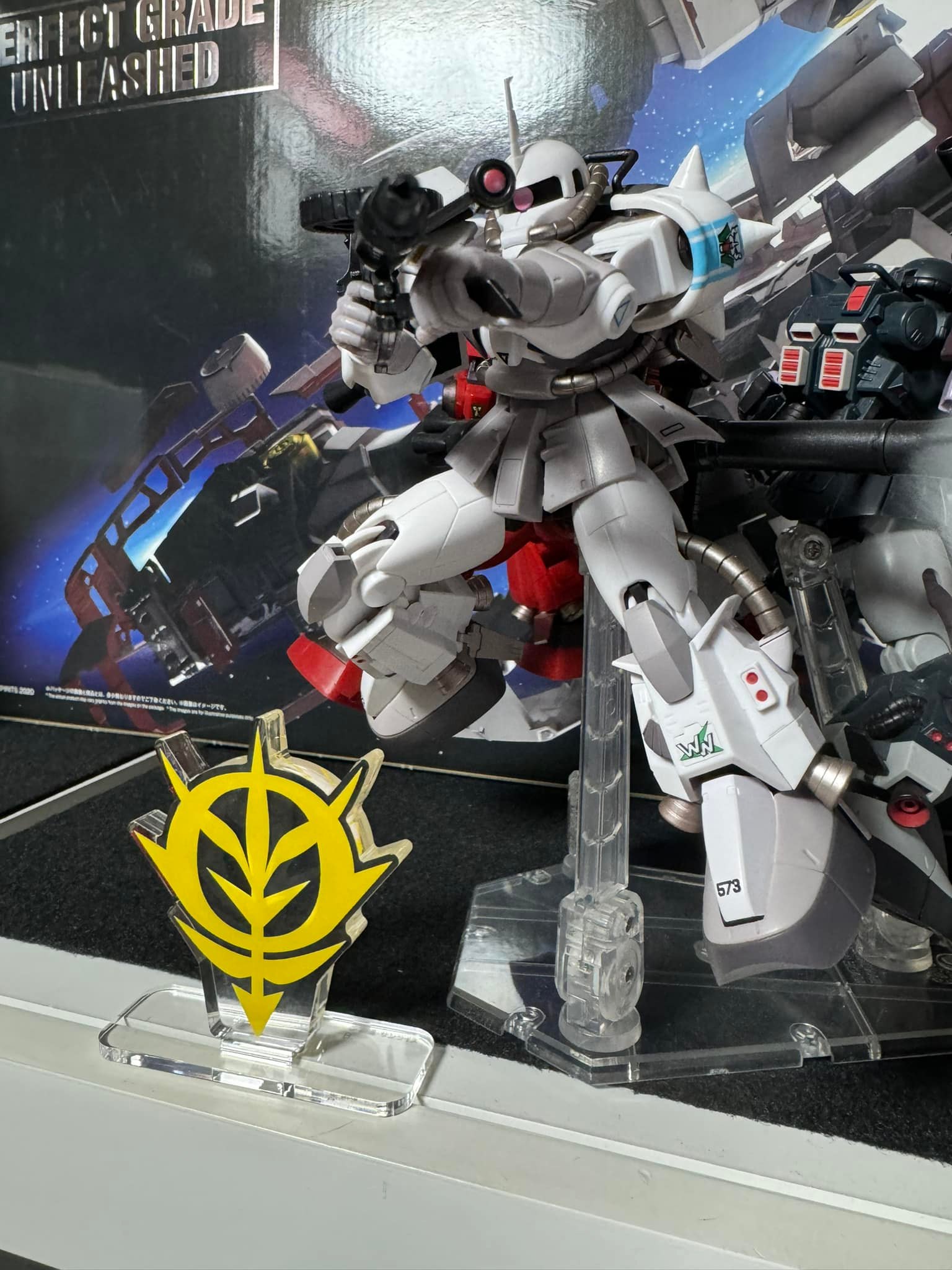 SEIG ZEON ！ MS-06R ZAKUⅡ HIGH MOBILITY TYPE ！ These are MS