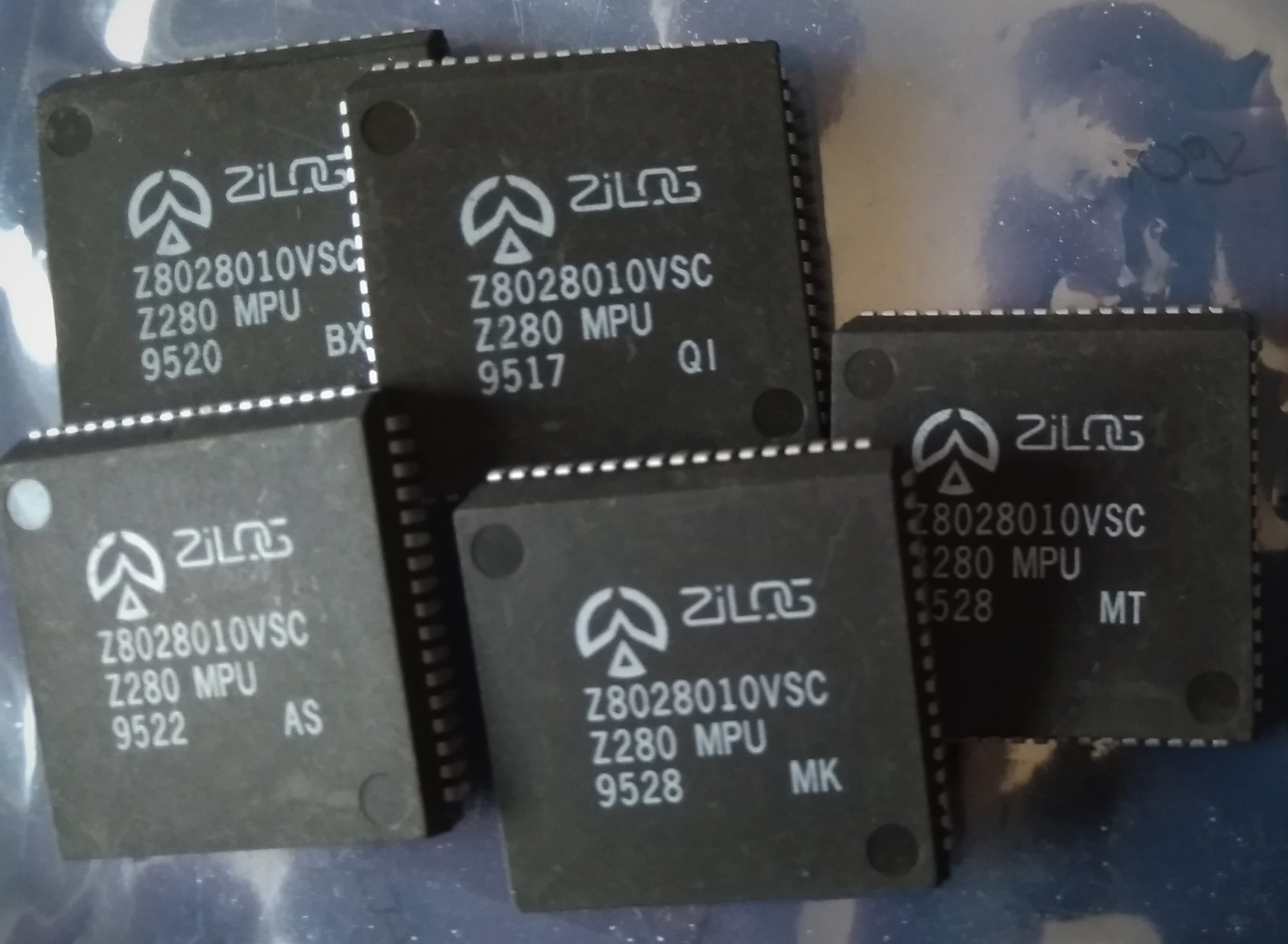 ゴッド Rare Z80 CPU variant with pipelined architecture and cache memory