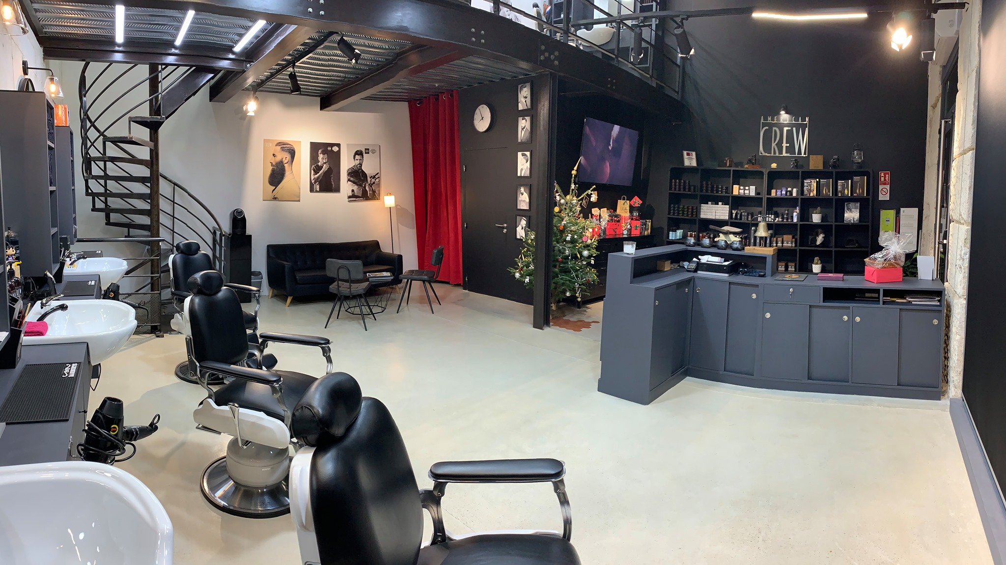 Le Barbier De Marseille Une Meche A La Pointe Accueil Facebook