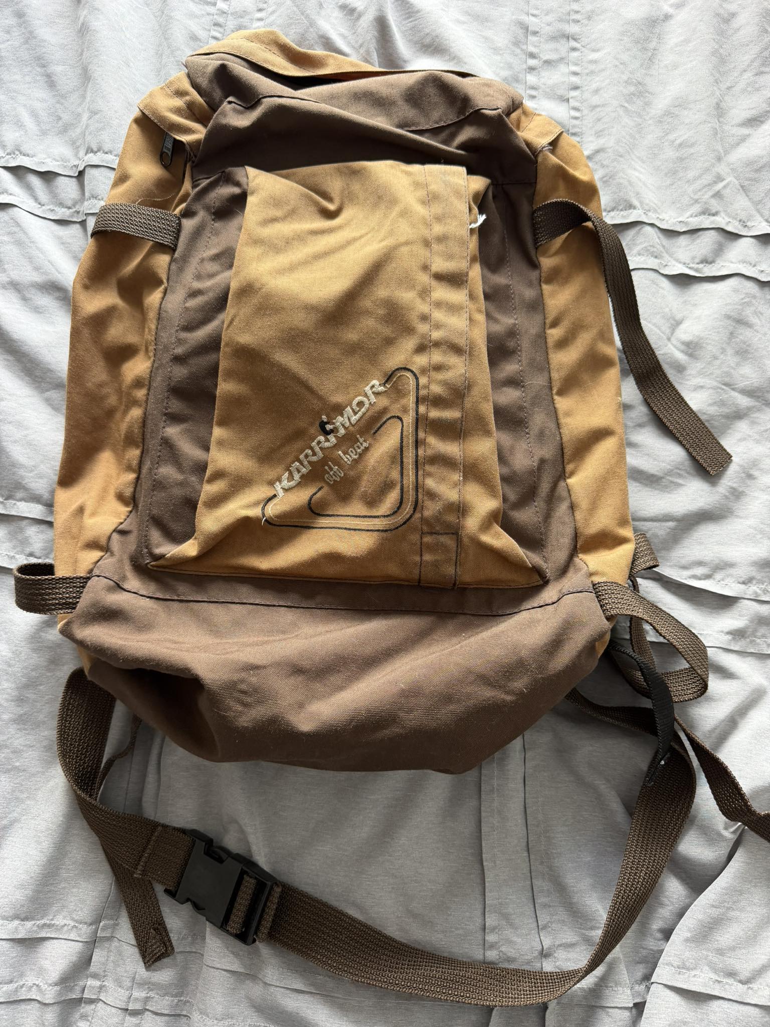 An old Karrimor Alpiniste 5. Unsure of exact age and can find no